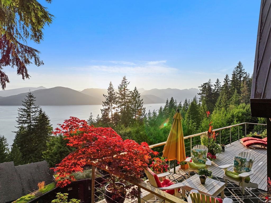 485 Timbertop Drive, Lions Bay, BC V0N 2E0