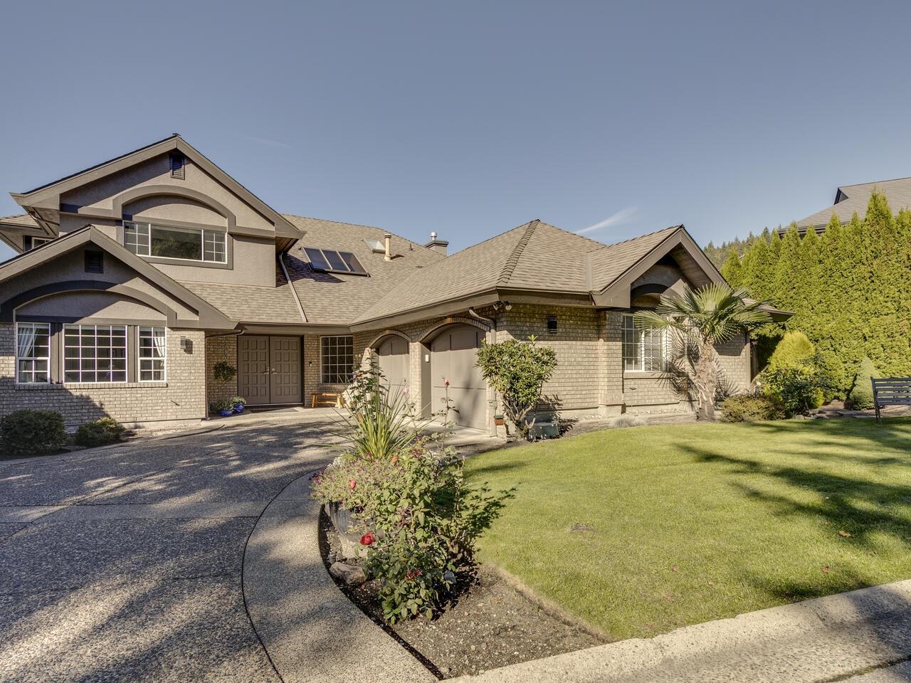 5390 Westhaven Wynd, West Vancouver, BC V7W 3E8