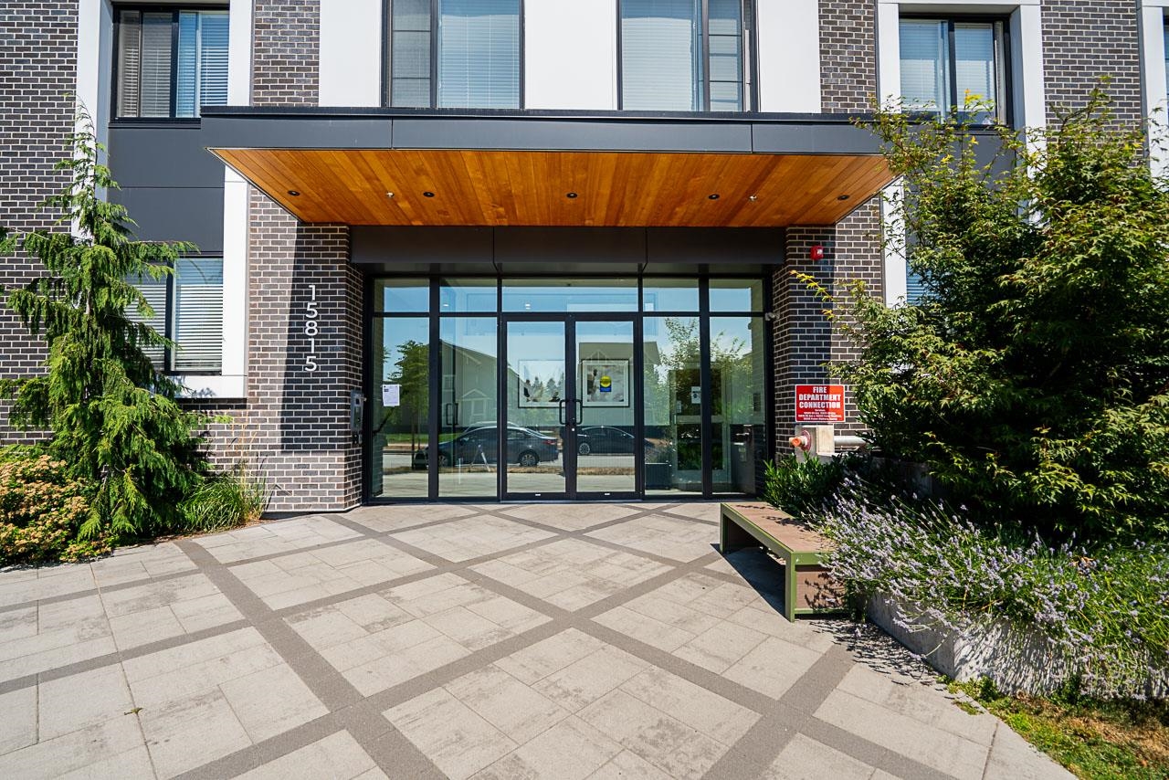 15815 85 Ave #407, Surrey, BC V4N 6X5