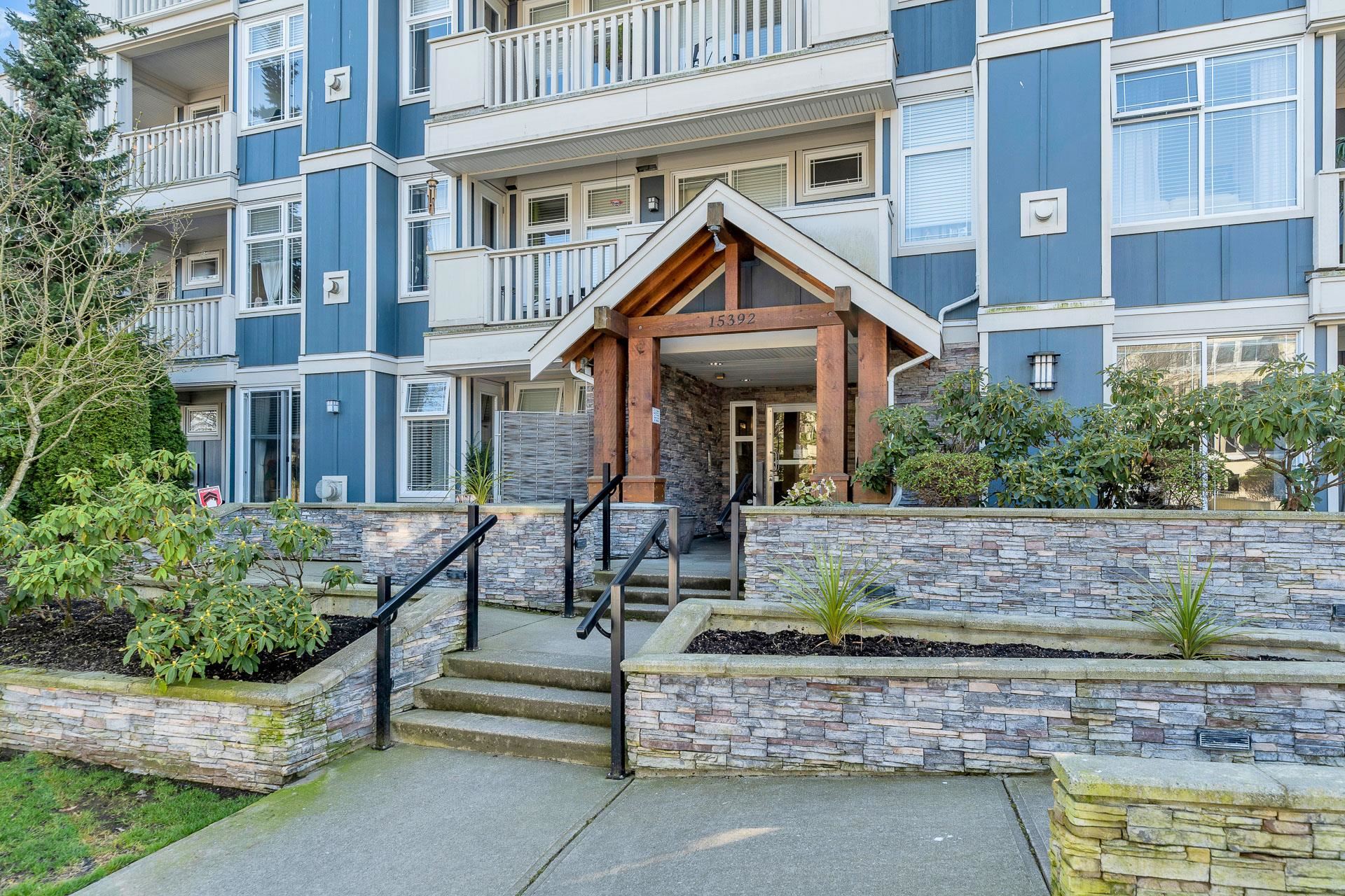 15392 16a Avenue #304, Surrey, BC V4A 1S9