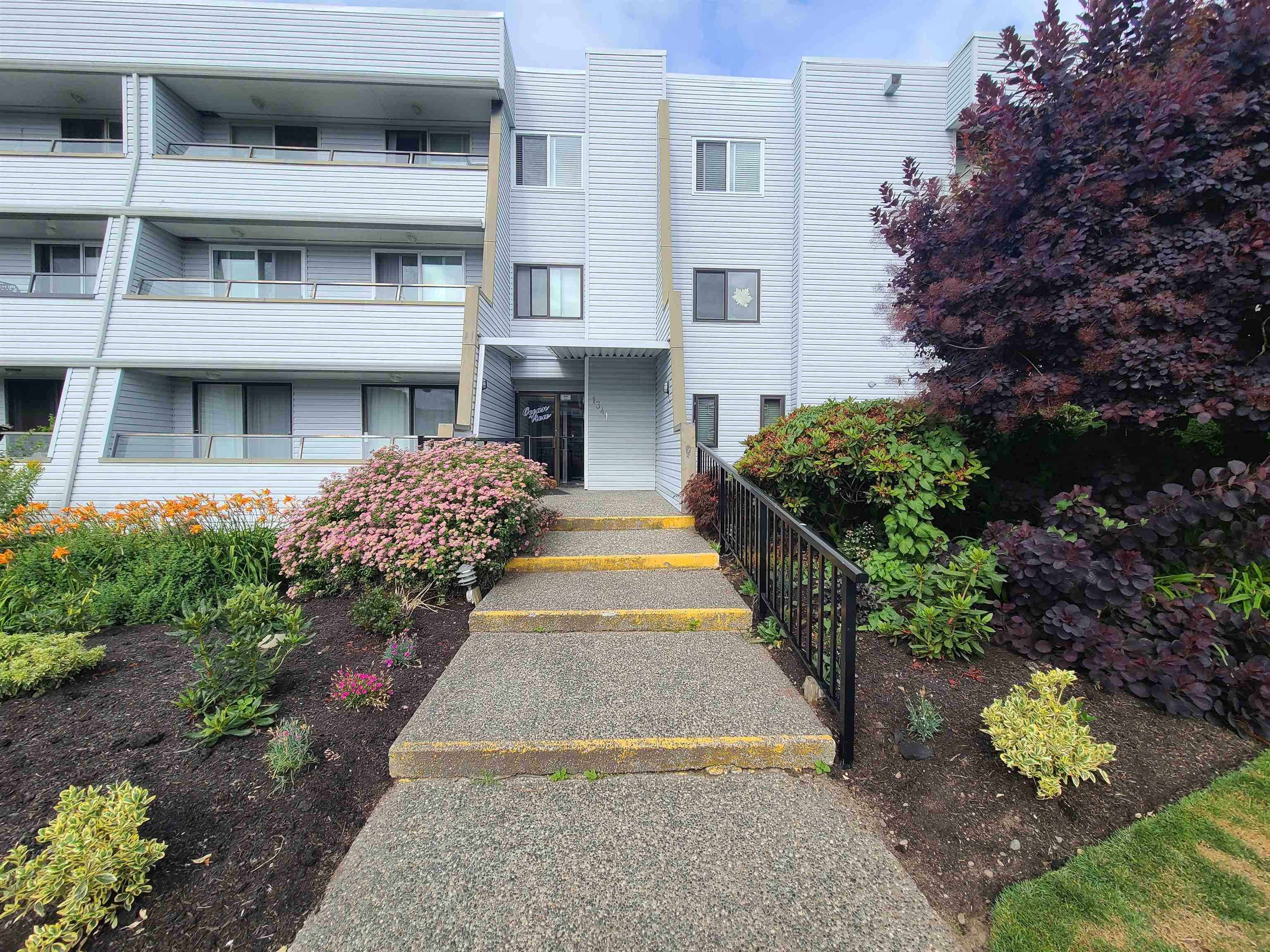 1341 George Street #312, White Rock, BC V4B 4A1