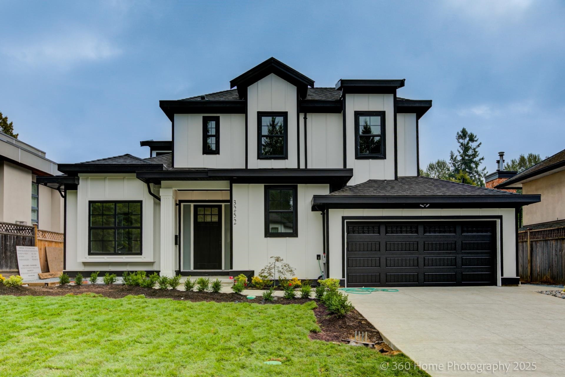 3252 Allan Road, North Vancouver, BC V7J 3C5