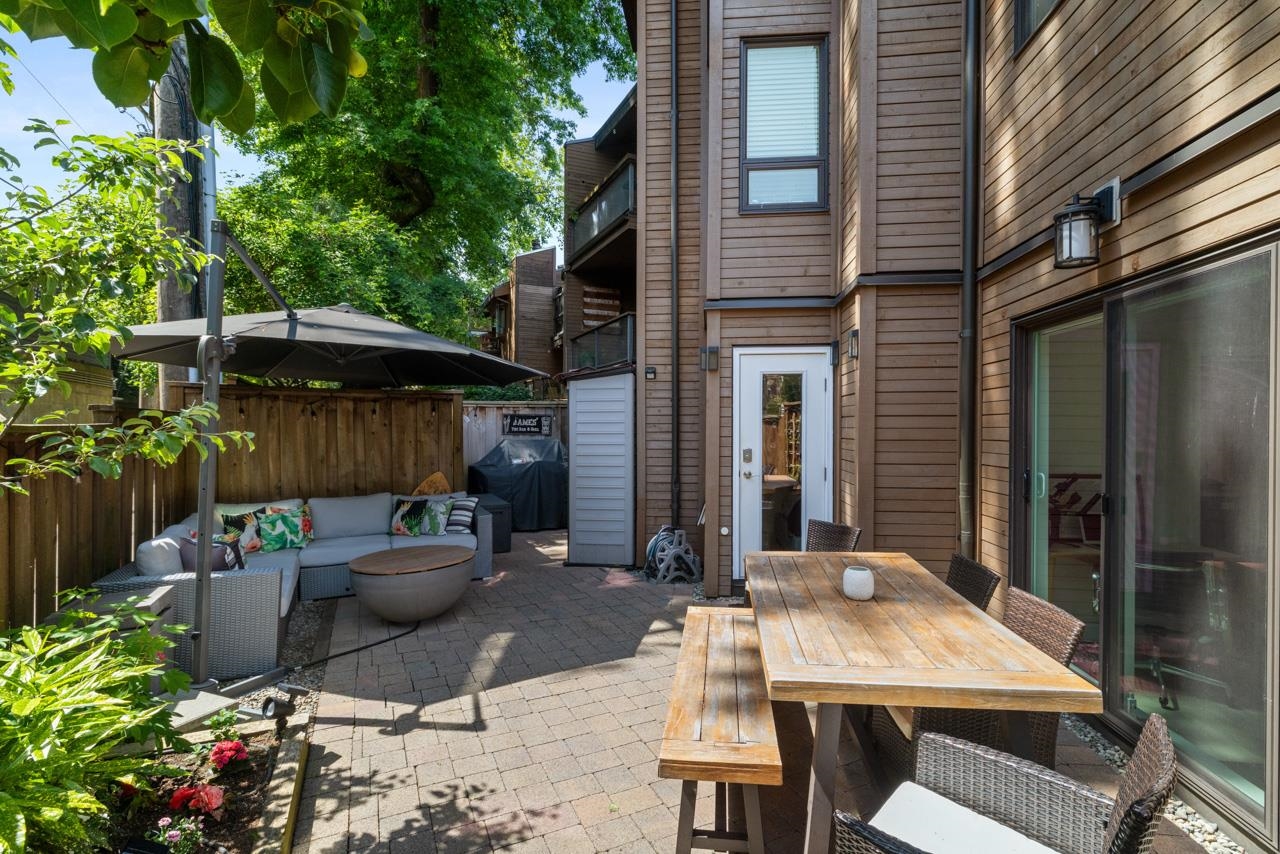 2410 Cornwall Avenue #204, Vancouver, BC V6K 1B8