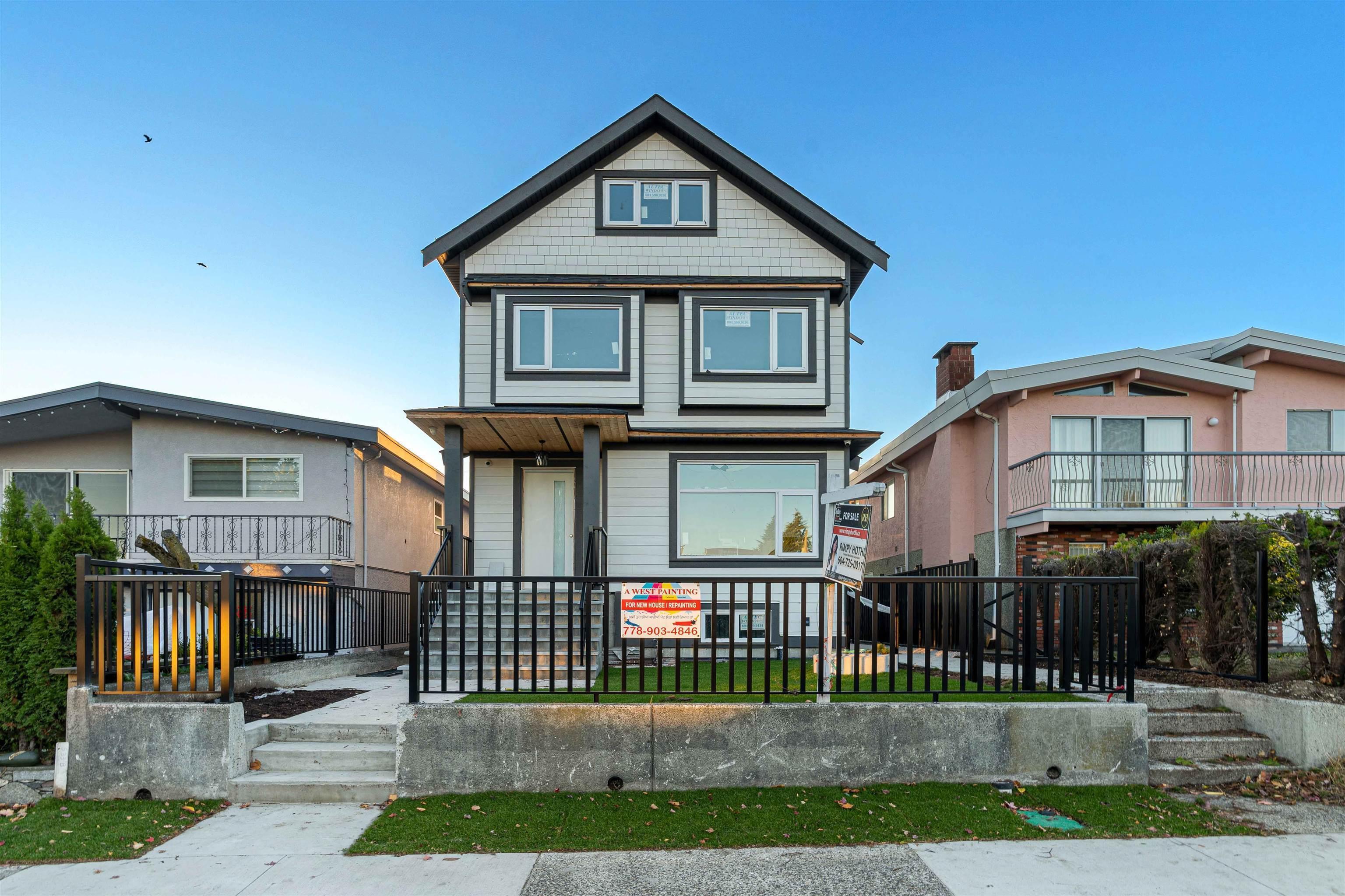 6751 Knight Street, Vancouver, BC V5P 2W4