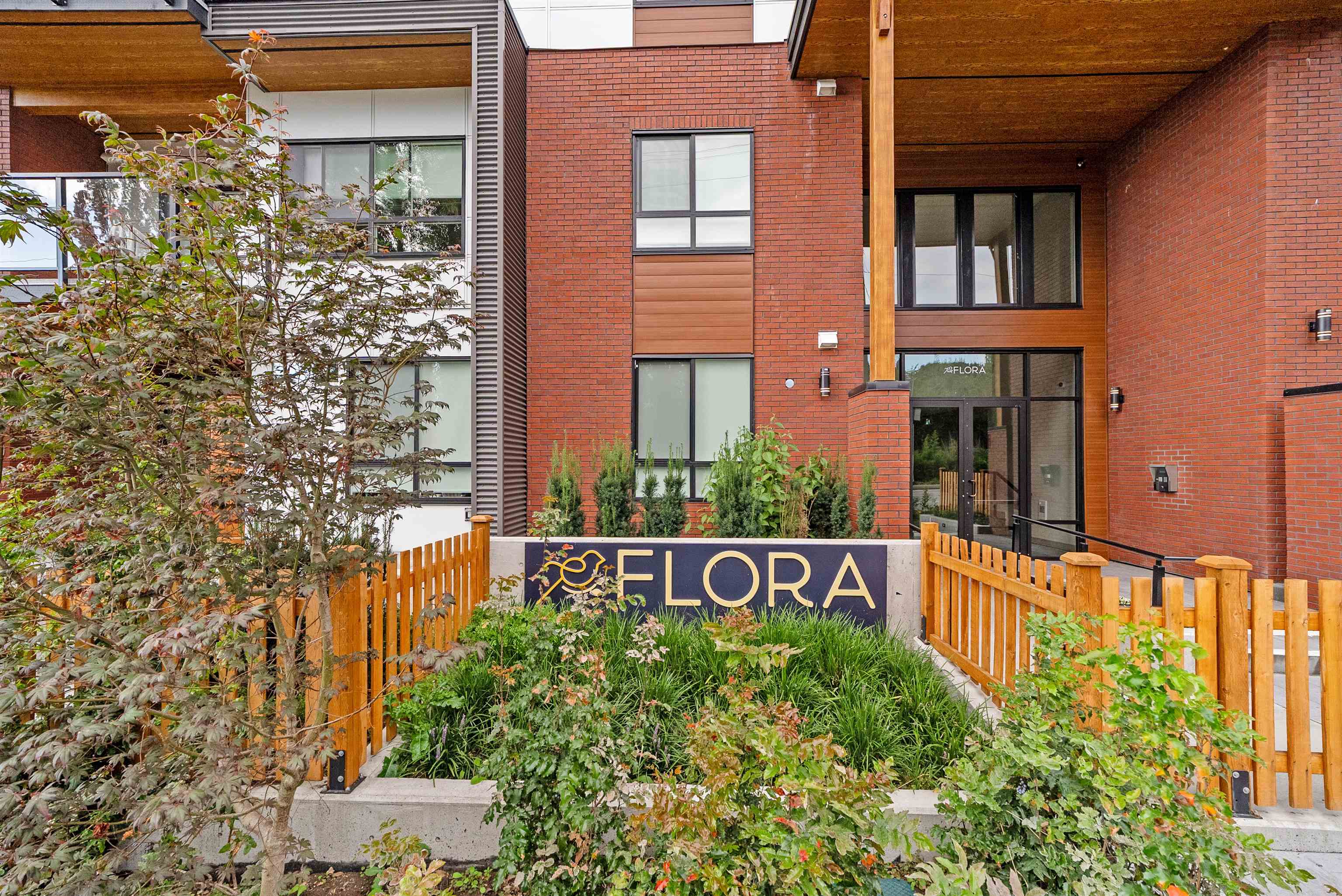 20286 72b Avenue #405, Langley, BC V2Y 1T9