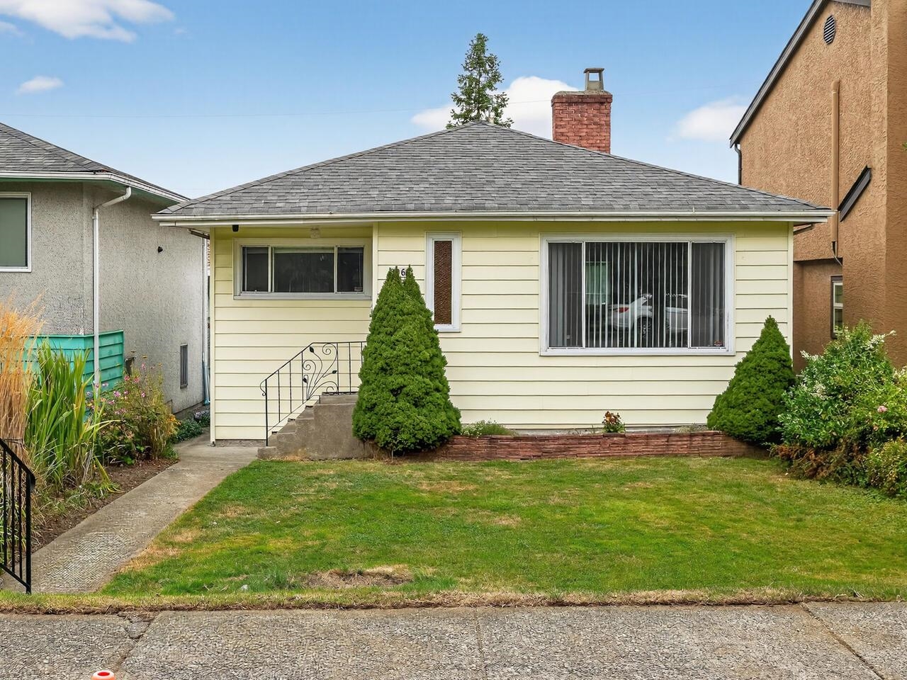 3069 East 18th Avenue, Vancouver, BC V5M 2R4