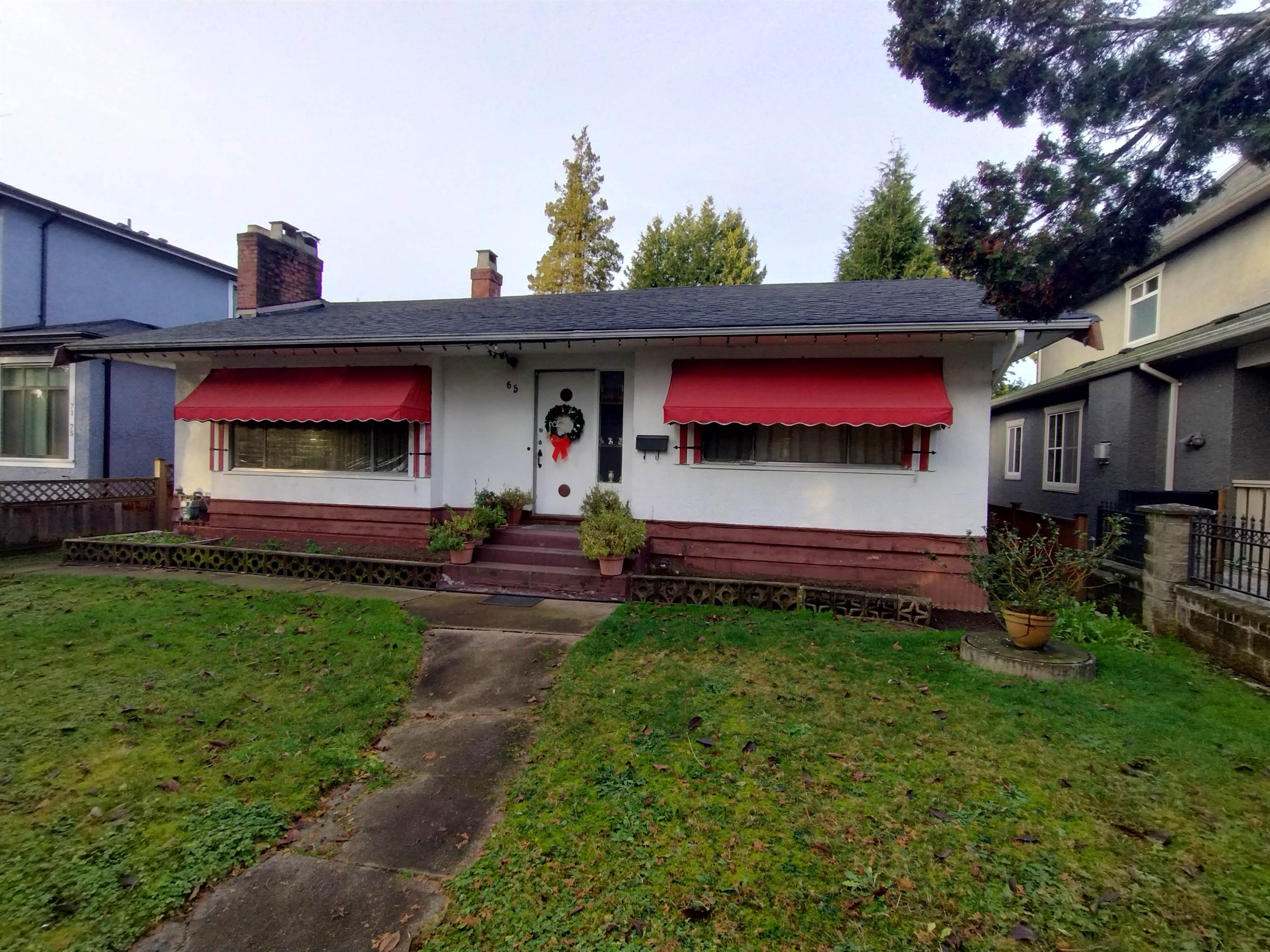 65 49th Avenue, Vancouver, BC V5Y 2Z4
