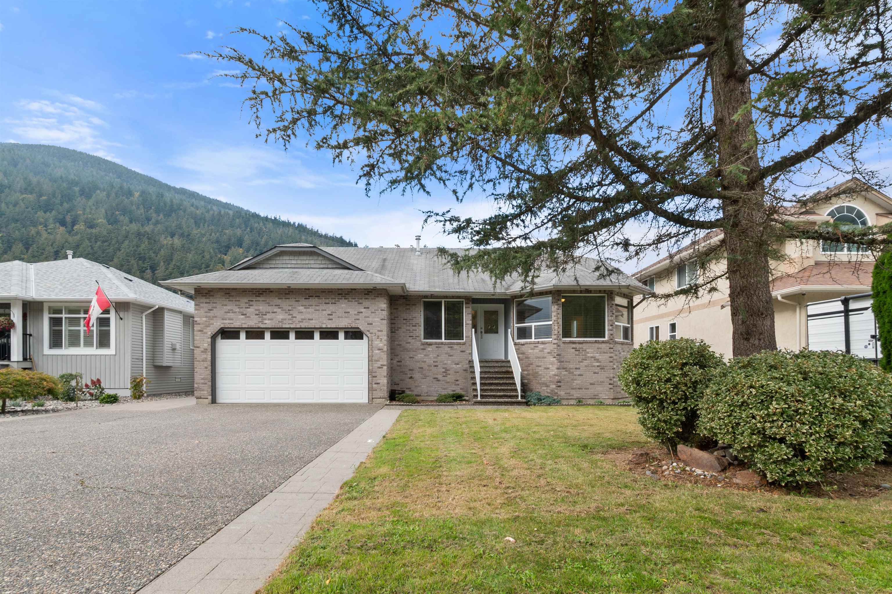 322 Miami River Drive, Harrison Hot Springs, BC V0M 1K0