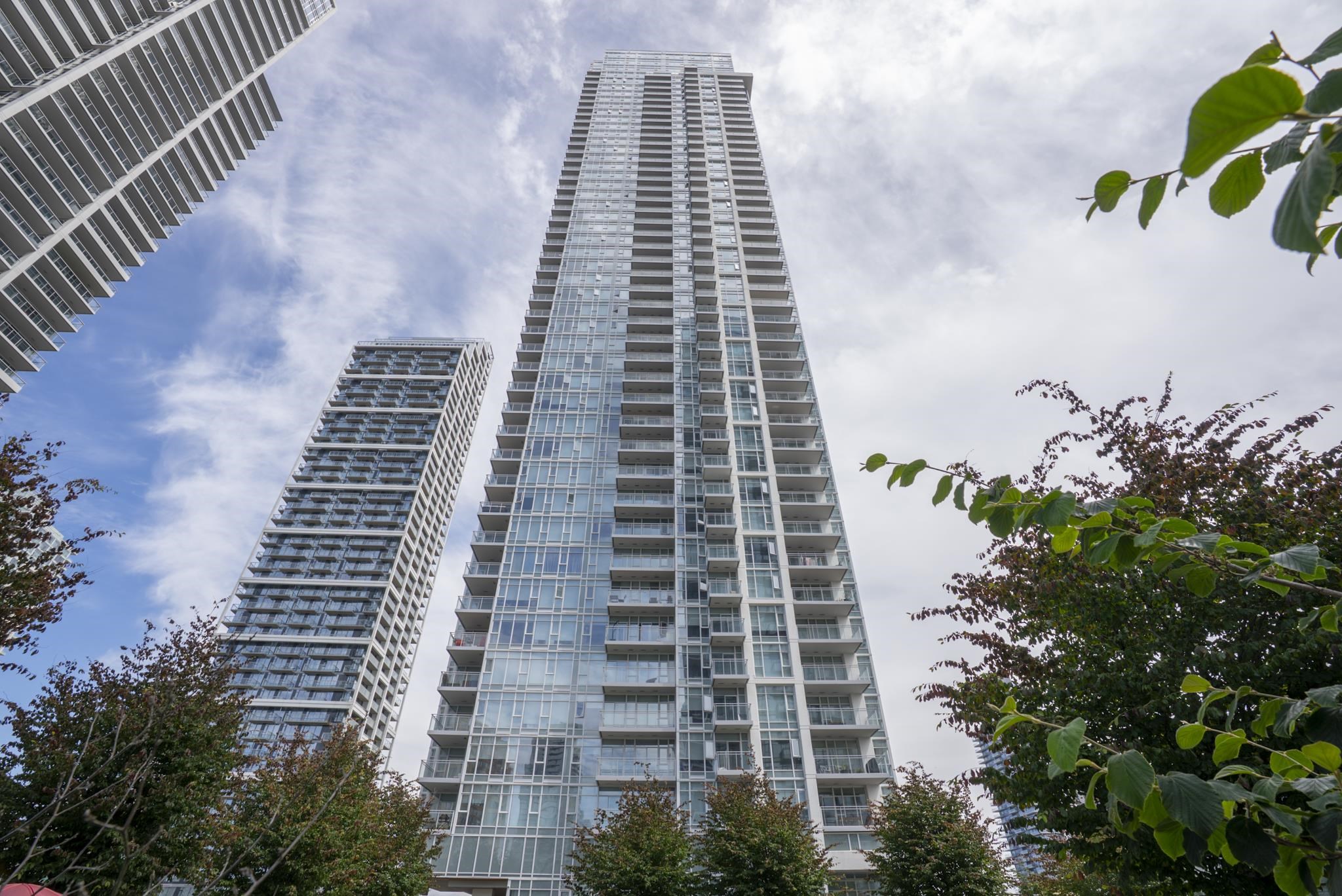 4670 Assembly Way #1007, Burnaby, BC V5H 0H3