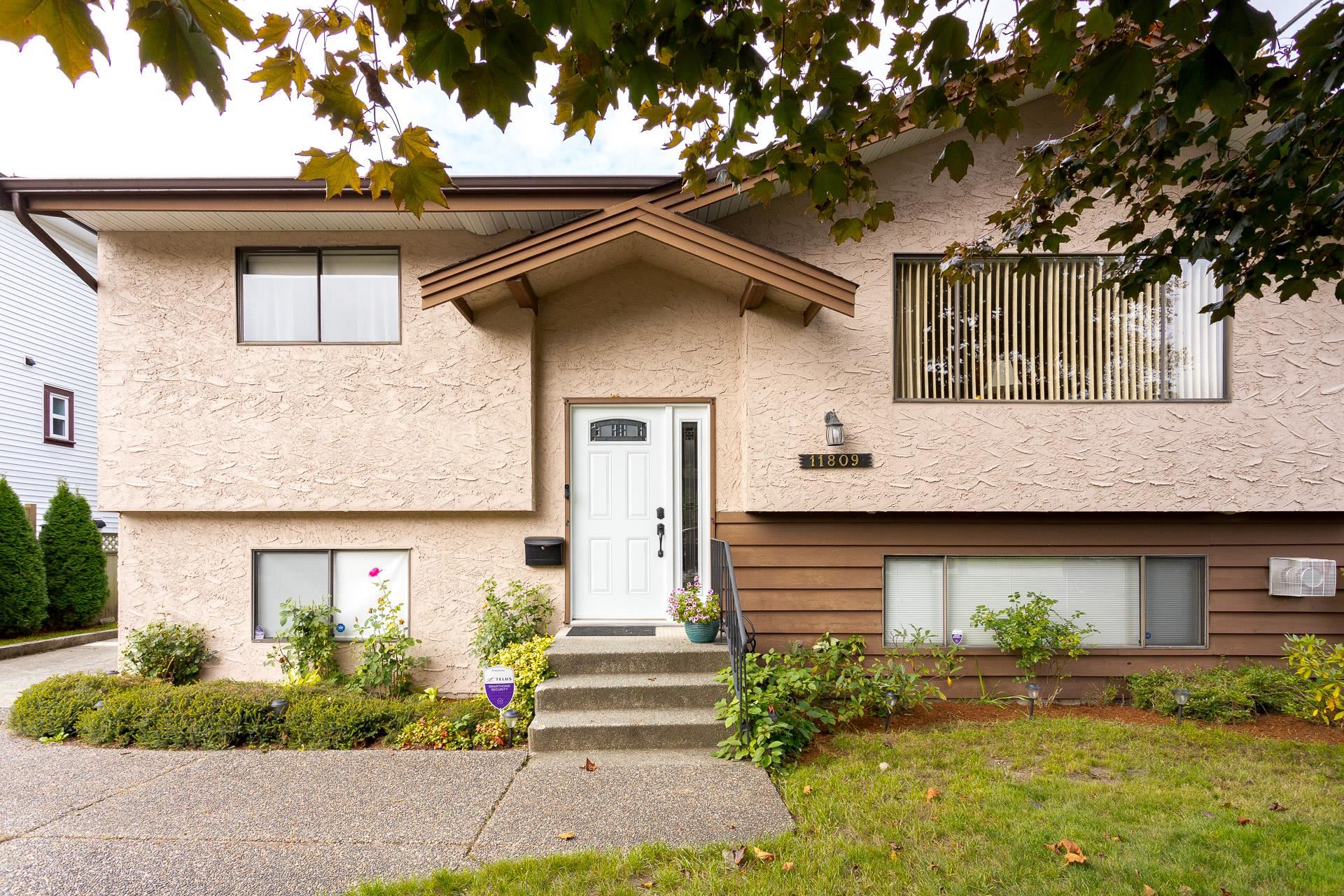 230 Street, Maple Ridge, BC V2X 6R3