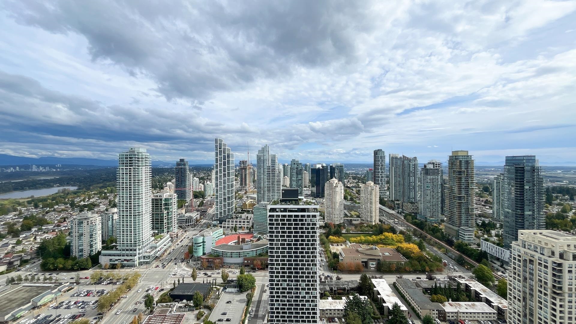 5987 Wilson Ave #3908, Burnaby, BC V5H 0L7