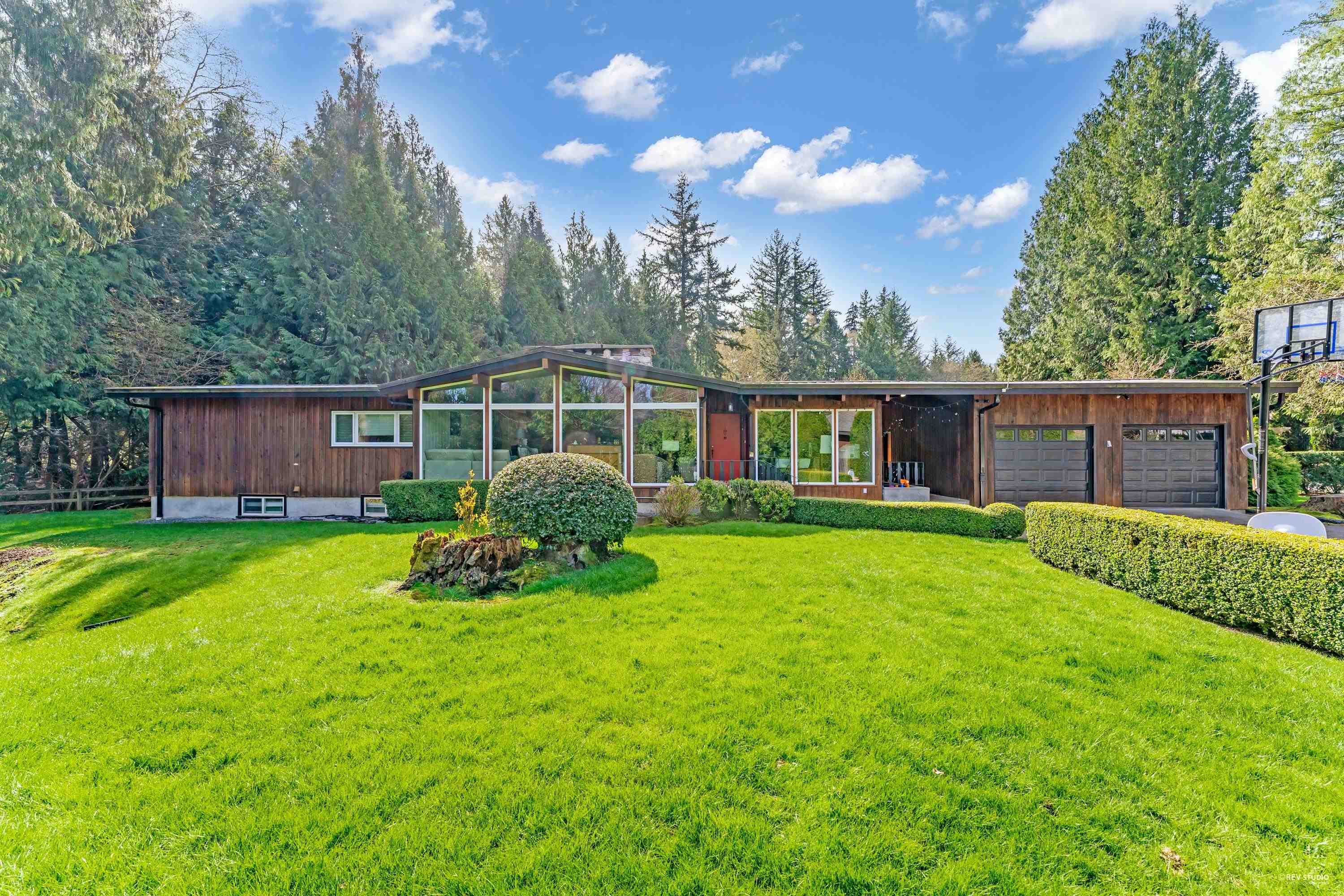 31a Avenue, Surrey, BC V4P 2J3