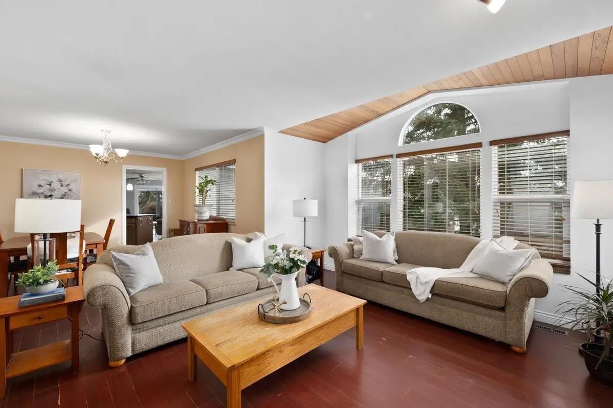 19093 Sundale Court, Surrey, BC V3S 7M6