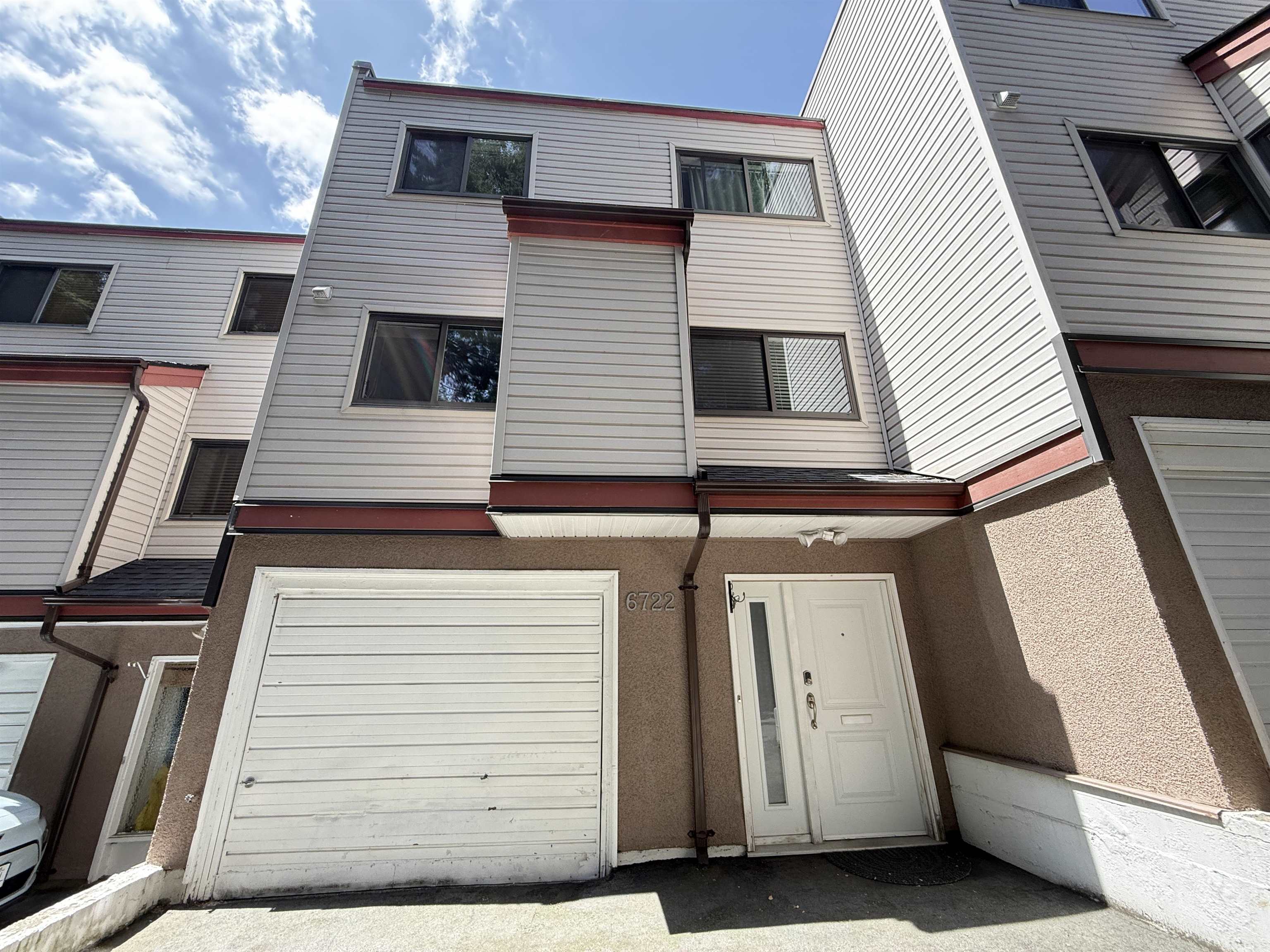 6722 Kneale Place, Burnaby, BC V5B 2Z2