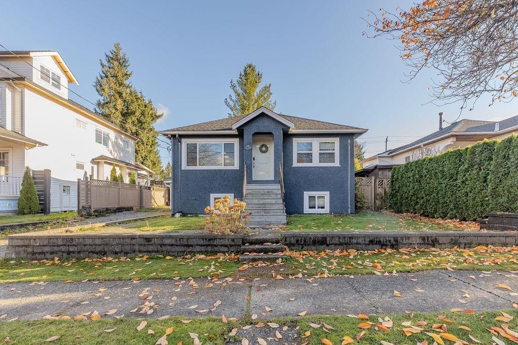 246 Osborne Avenue, New Westminster, BC V3L 1Y8