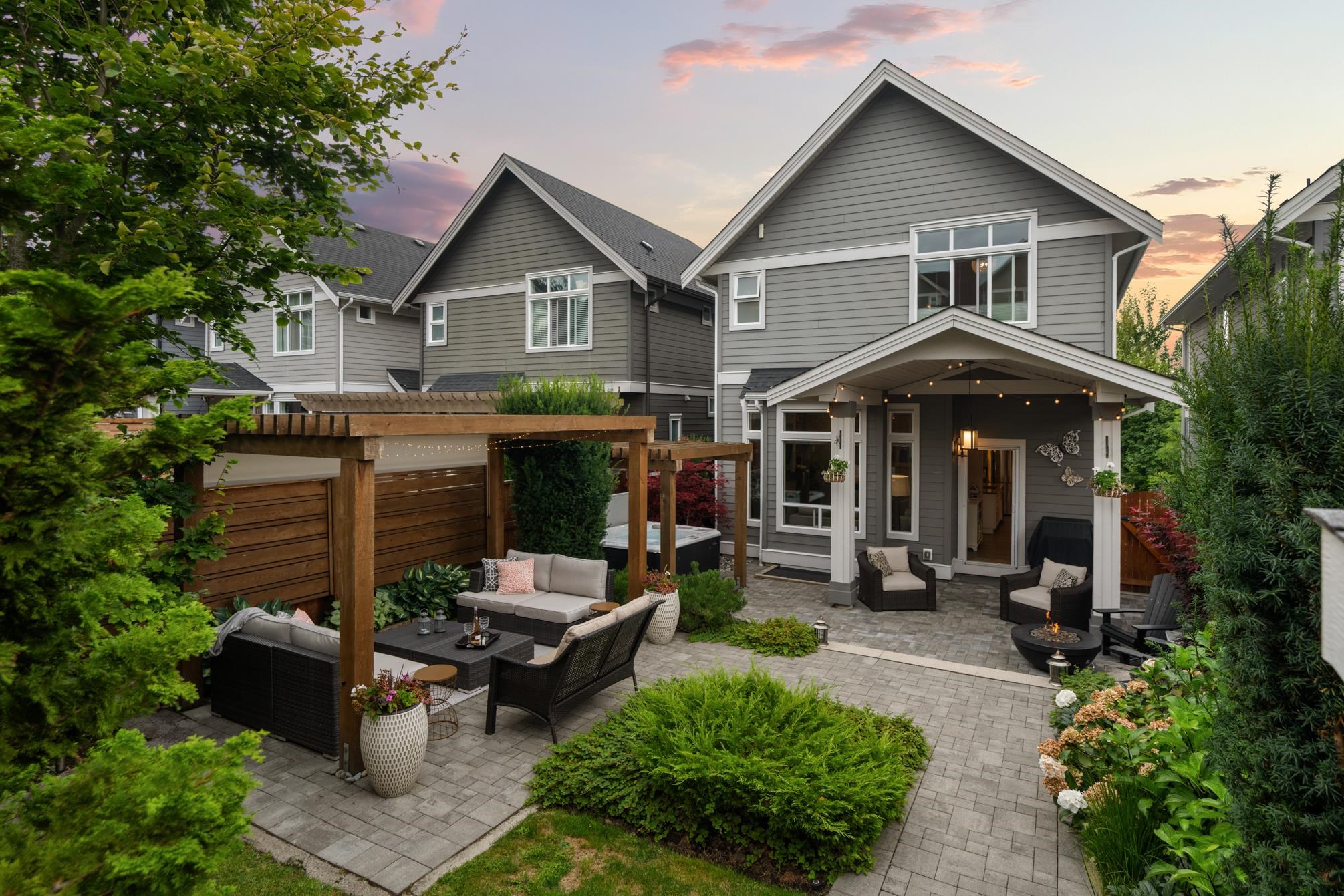 15868 Mountain View Drive, Surrey, BC V3Z 0N3