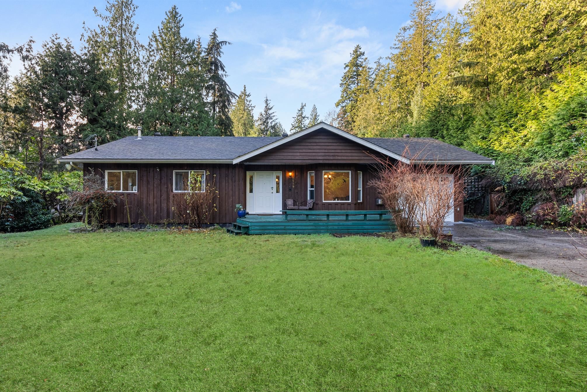 1559 Park Ave, Roberts Creek, BC V0N 2W2