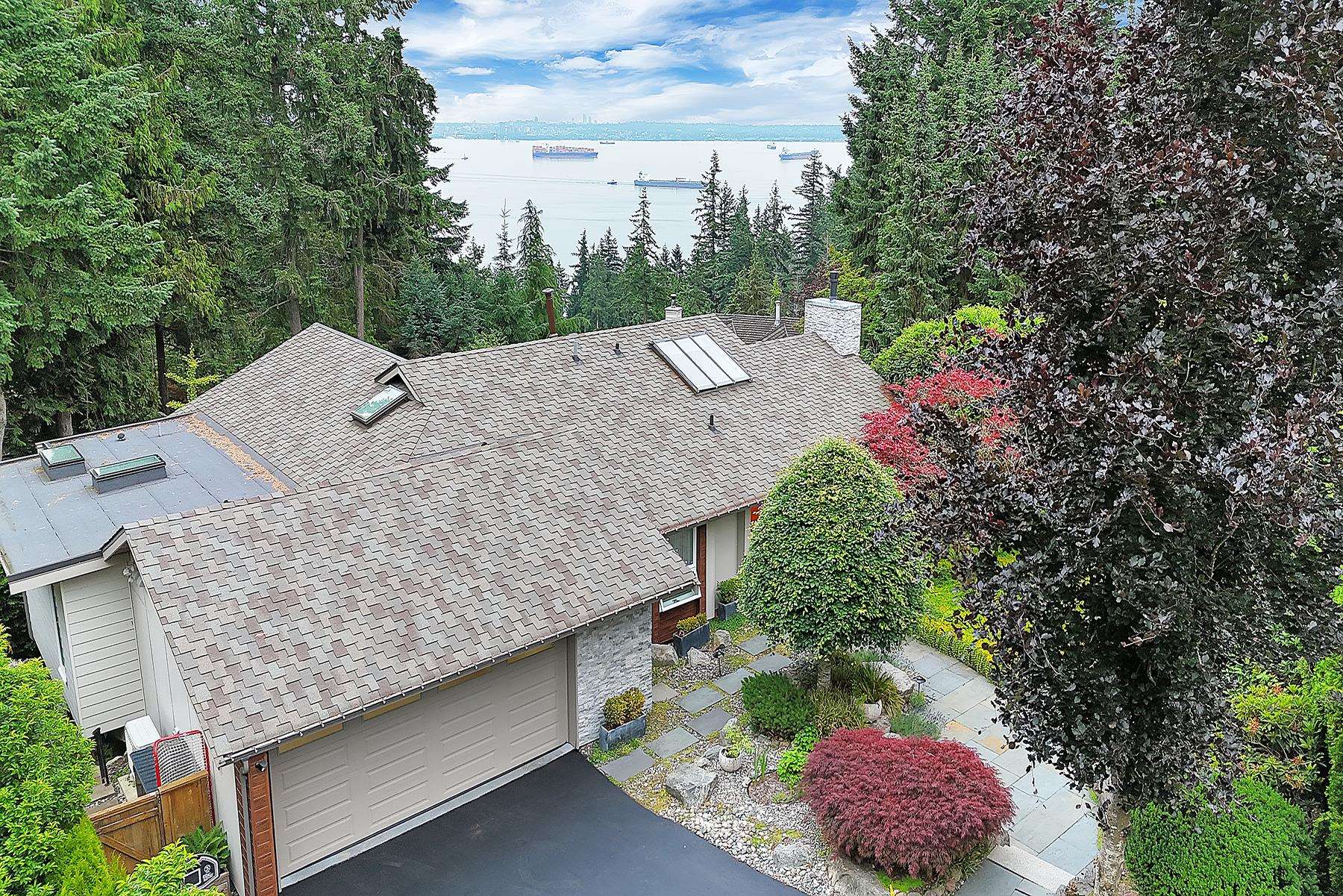 3706 Southridge Place, West Vancouver, BC V7V 3H8