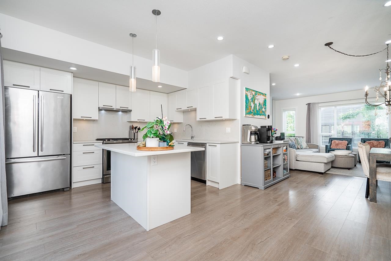 2277 Oak Meadows Drive #197, Surrey, BC V3Z 0W6