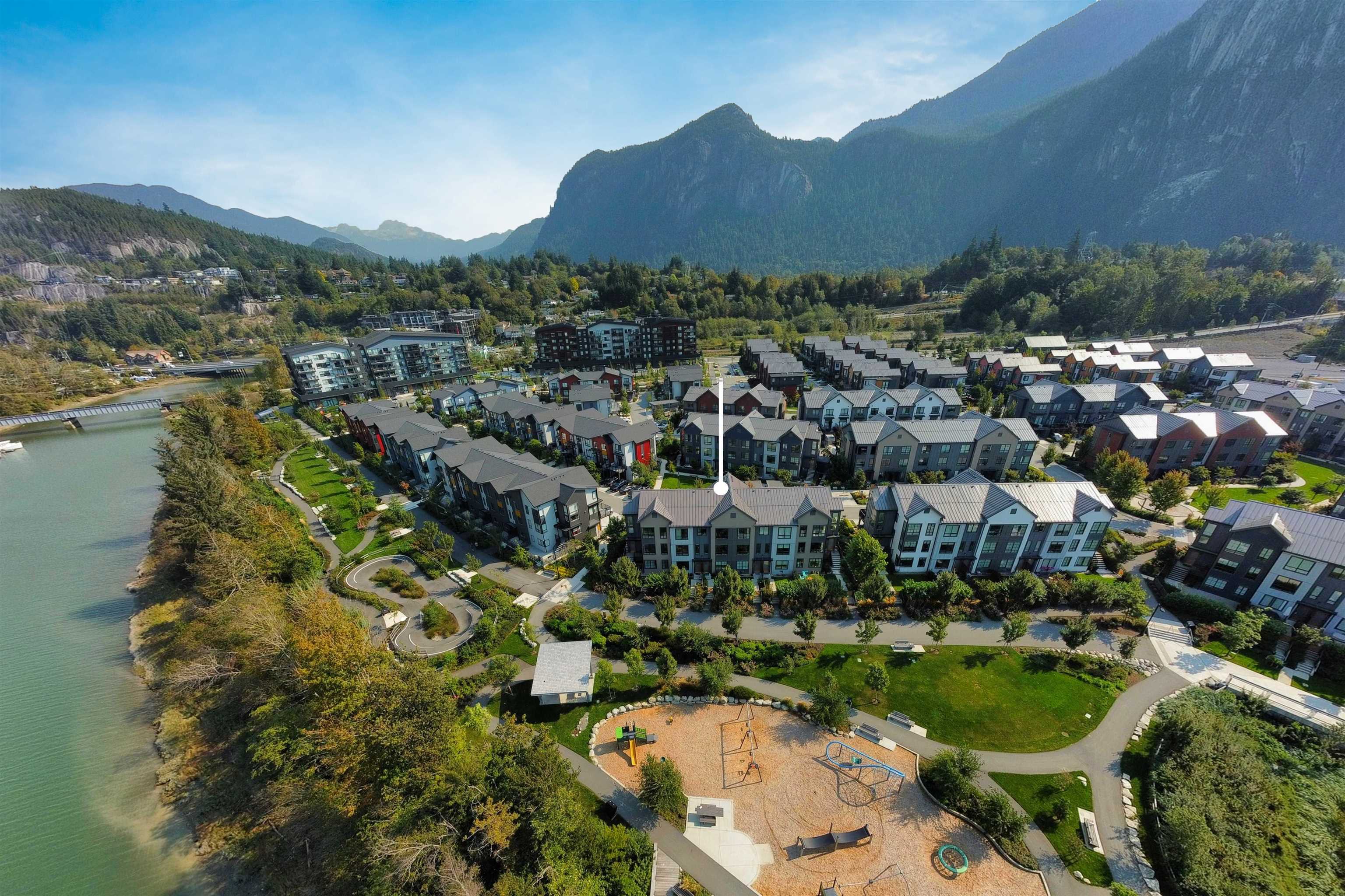 38053 Helm Way, Squamish, BC V8B 2A1