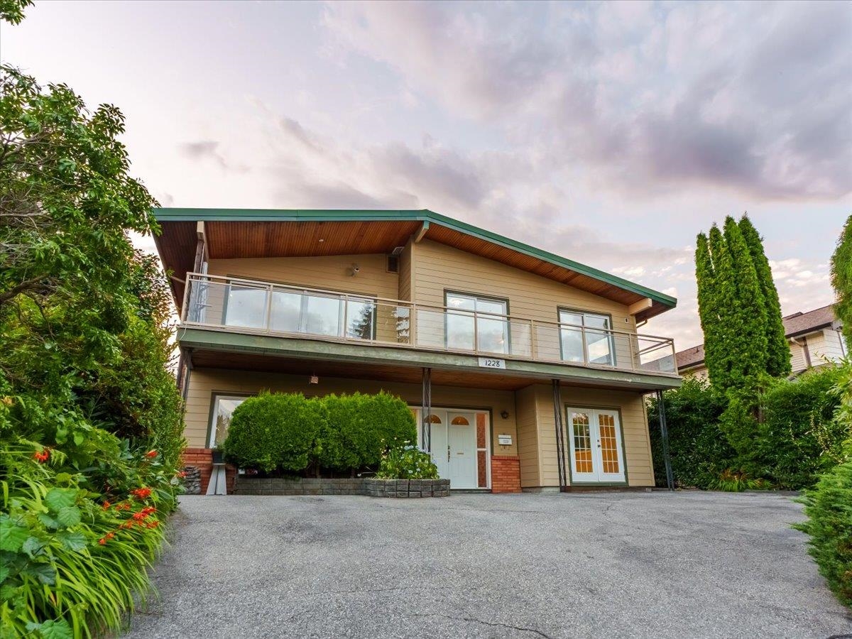 1228 Adderley Street, North Vancouver, BC V7L 1T7