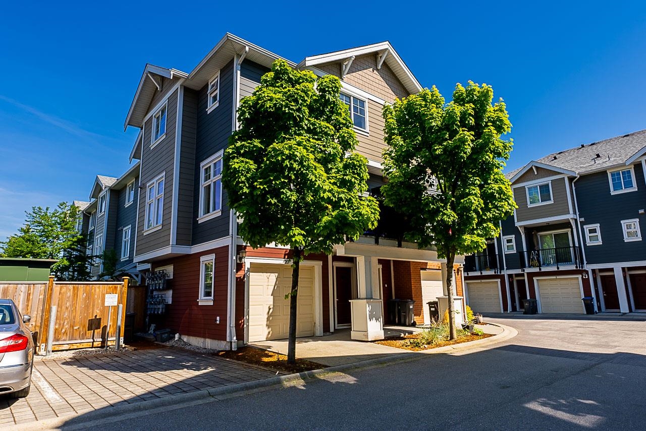 1111 Ewen Avenue #20, New Westminster, BC V3M 5E3