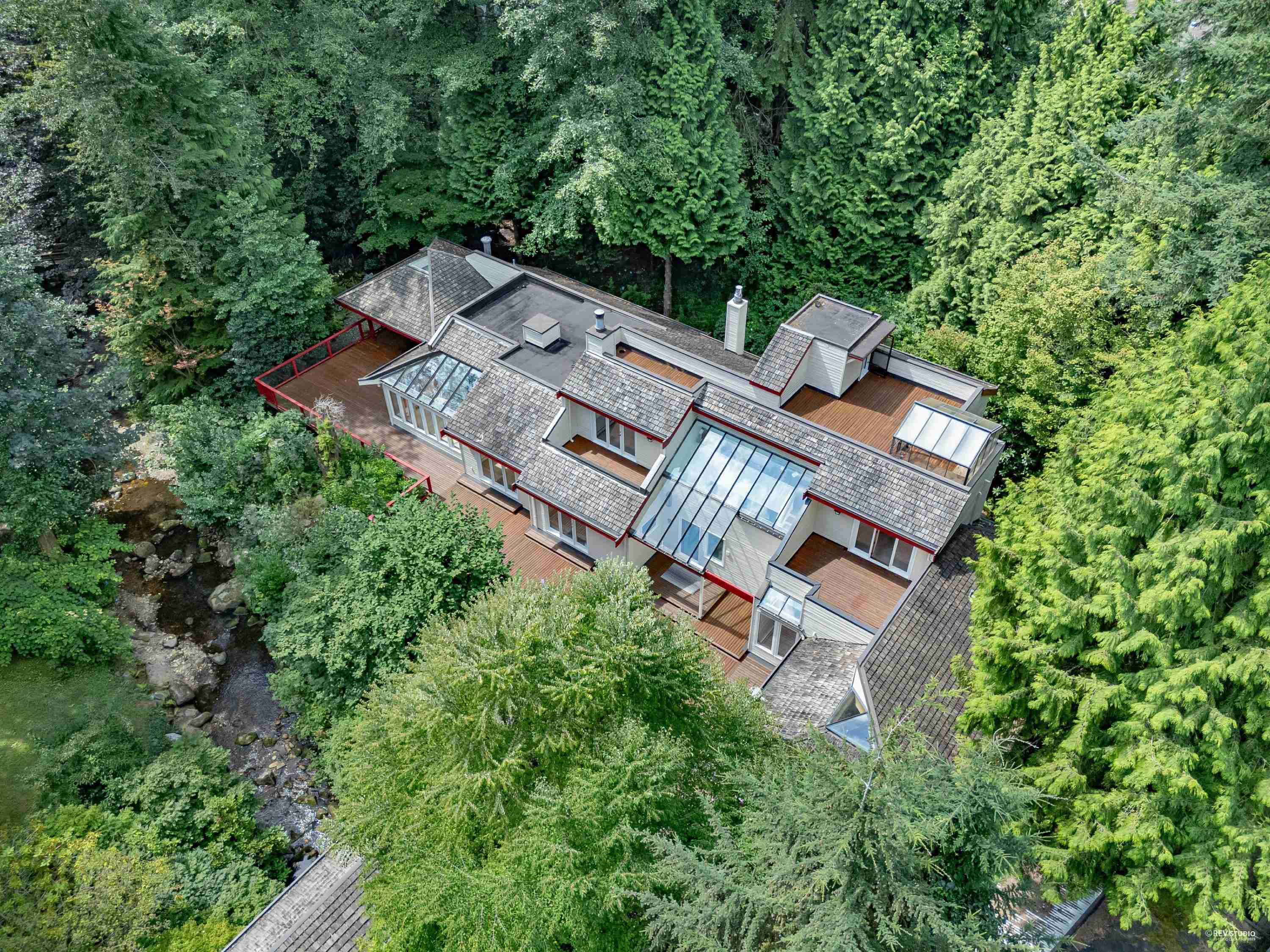 2901 Allan Road, North Vancouver, BC V7J 3P4