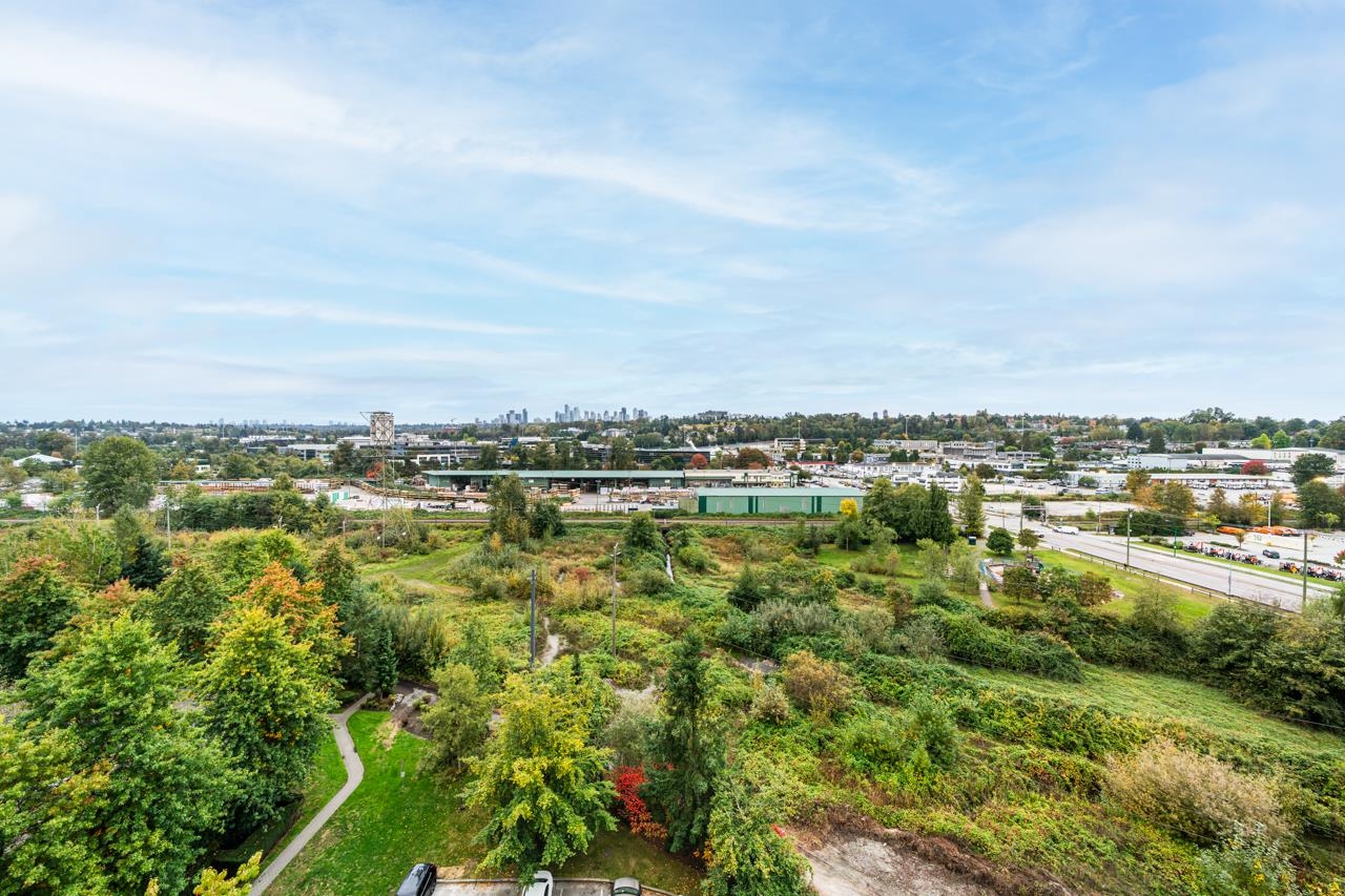 4178 Dawson Street #1105, Burnaby, BC V5C 0A1