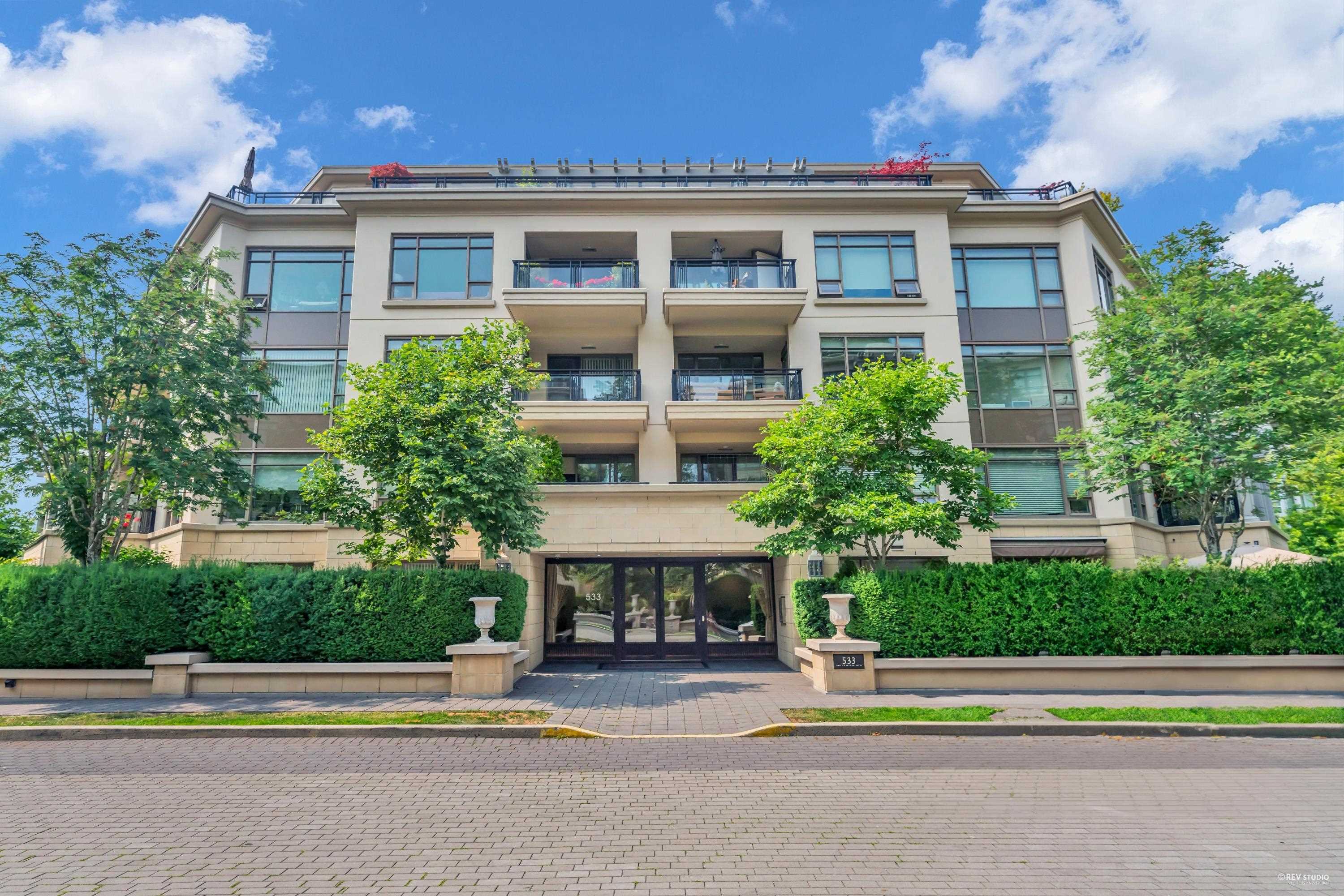 533 Waters Edge Crescent #202, West Vancouver, BC V7T 0A2