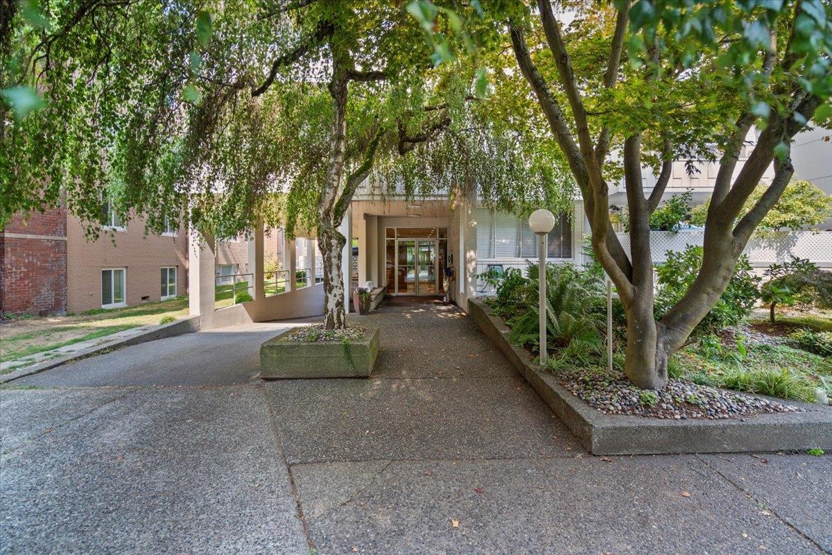 1967 Barclay Street #803, Vancouver, BC V6G 1L1