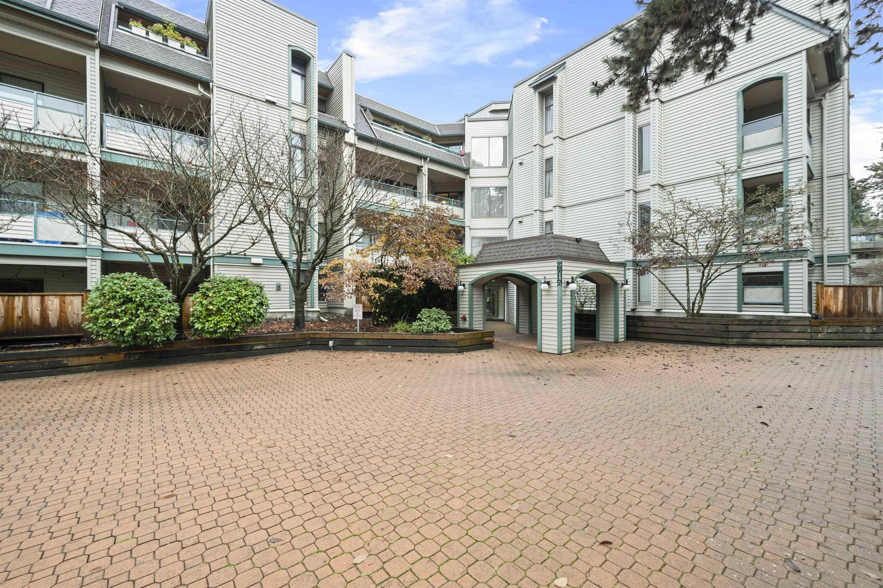 2915 Glen Drive #416, Coquitlam, BC V3B 7H8