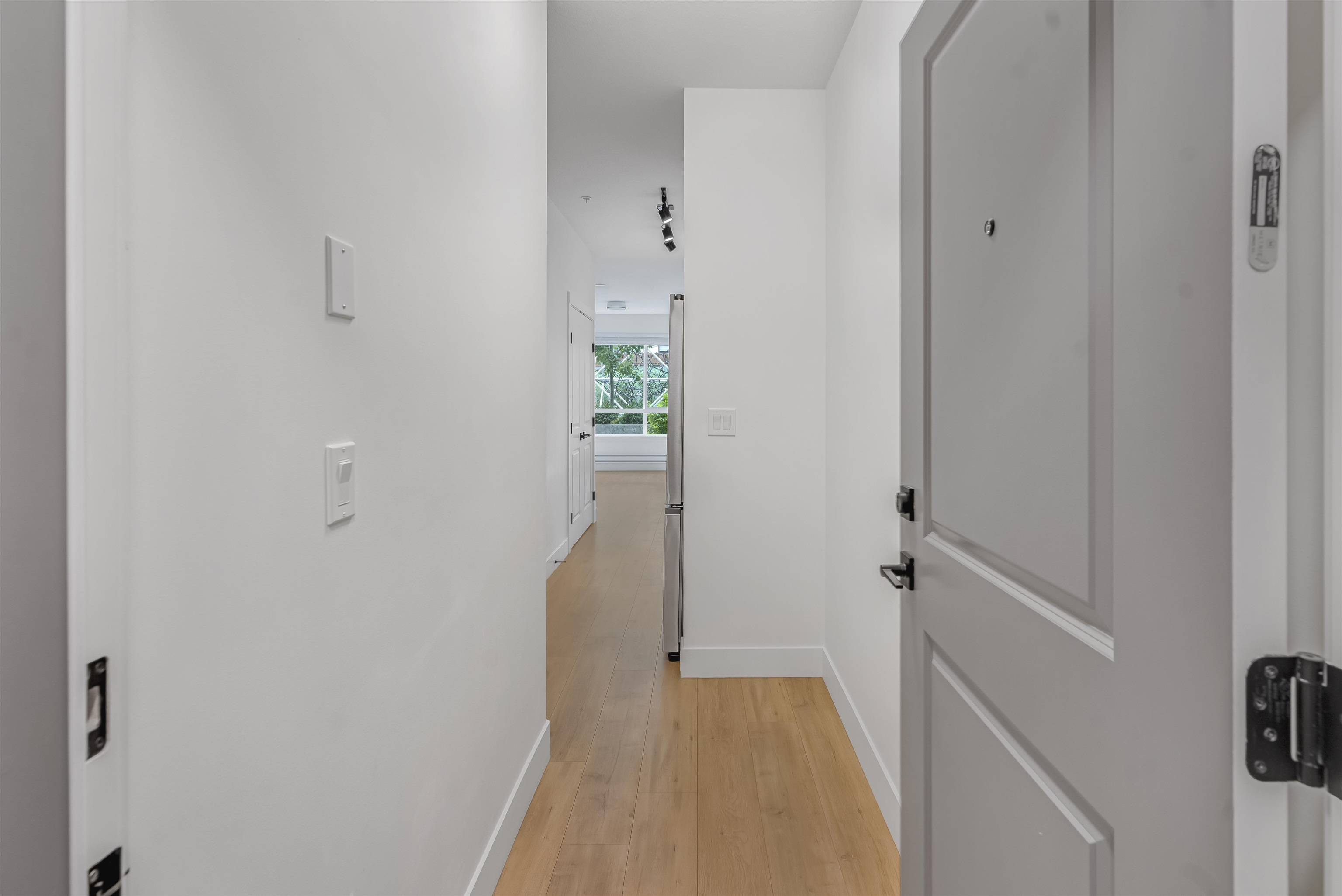 7506 199a Street #105, Langley, BC V2Y 3K9