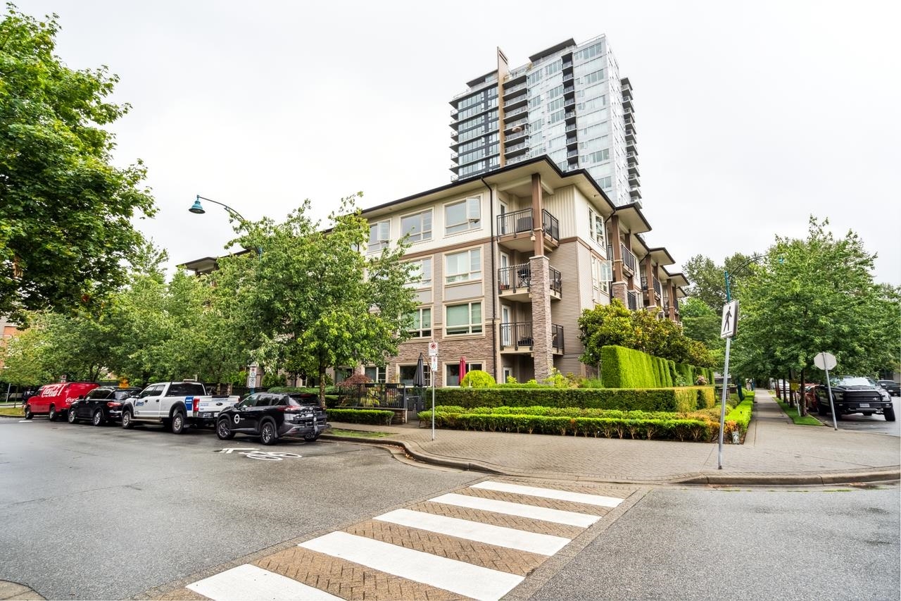 701 Klahanie Drive #413, Port Moody, BC V3H 5L6
