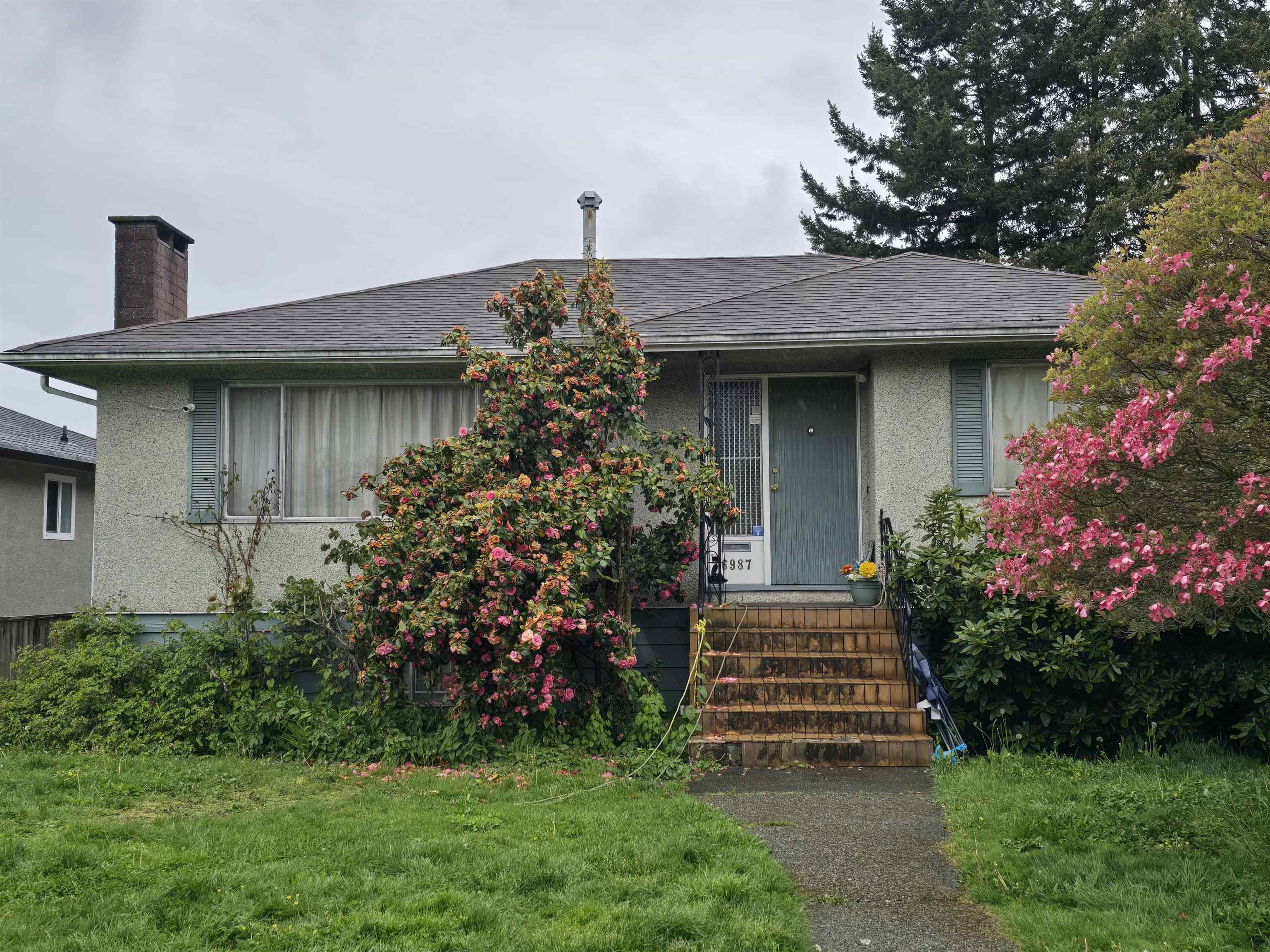 6987 Balmoral Street, Vancouver, BC V5P 3P8