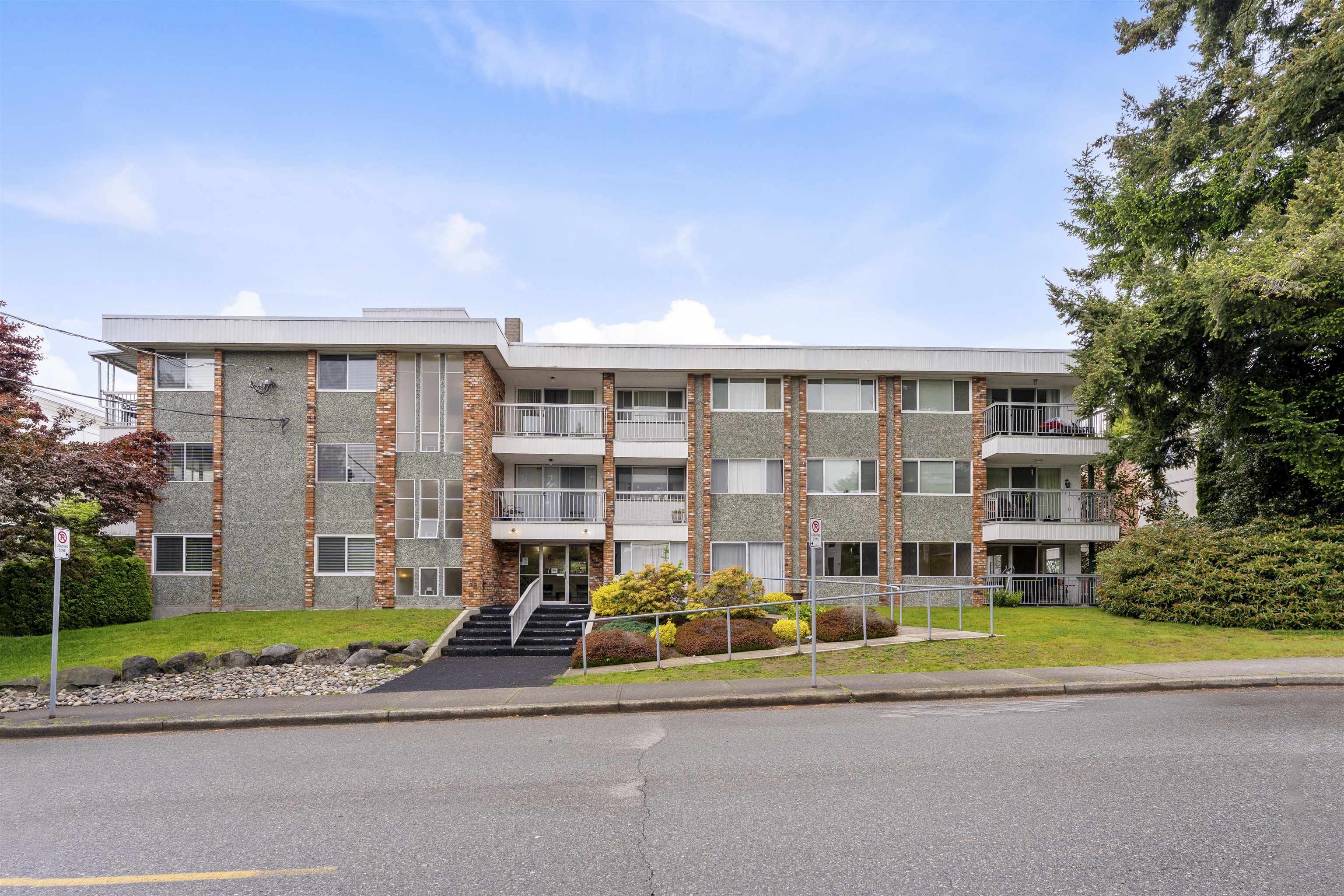 1331 Fir Street #106, White Rock, BC V4B 4B3