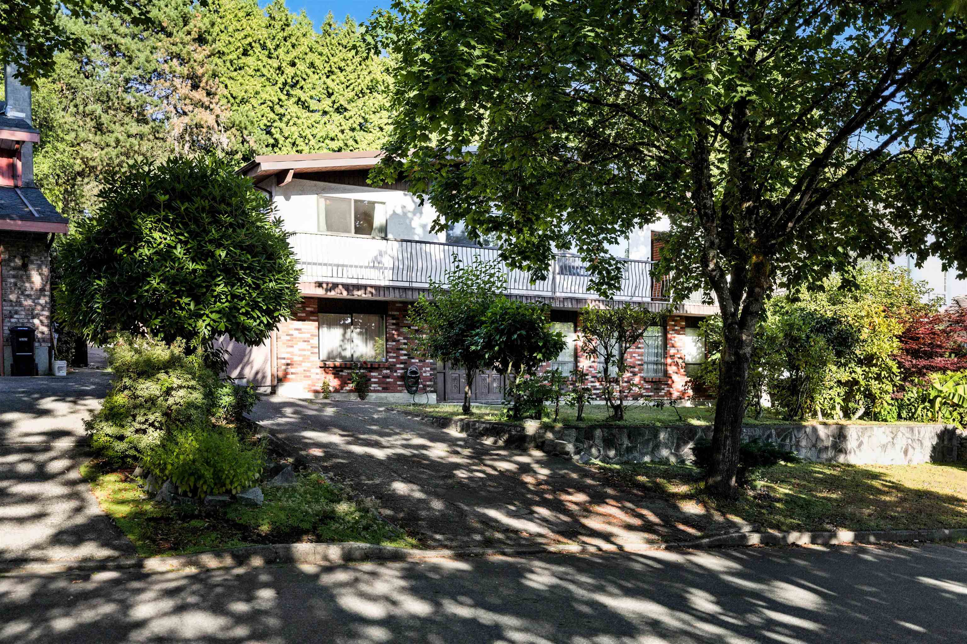 1362 Phillips Avenue, Burnaby, BC V5A 3Z3