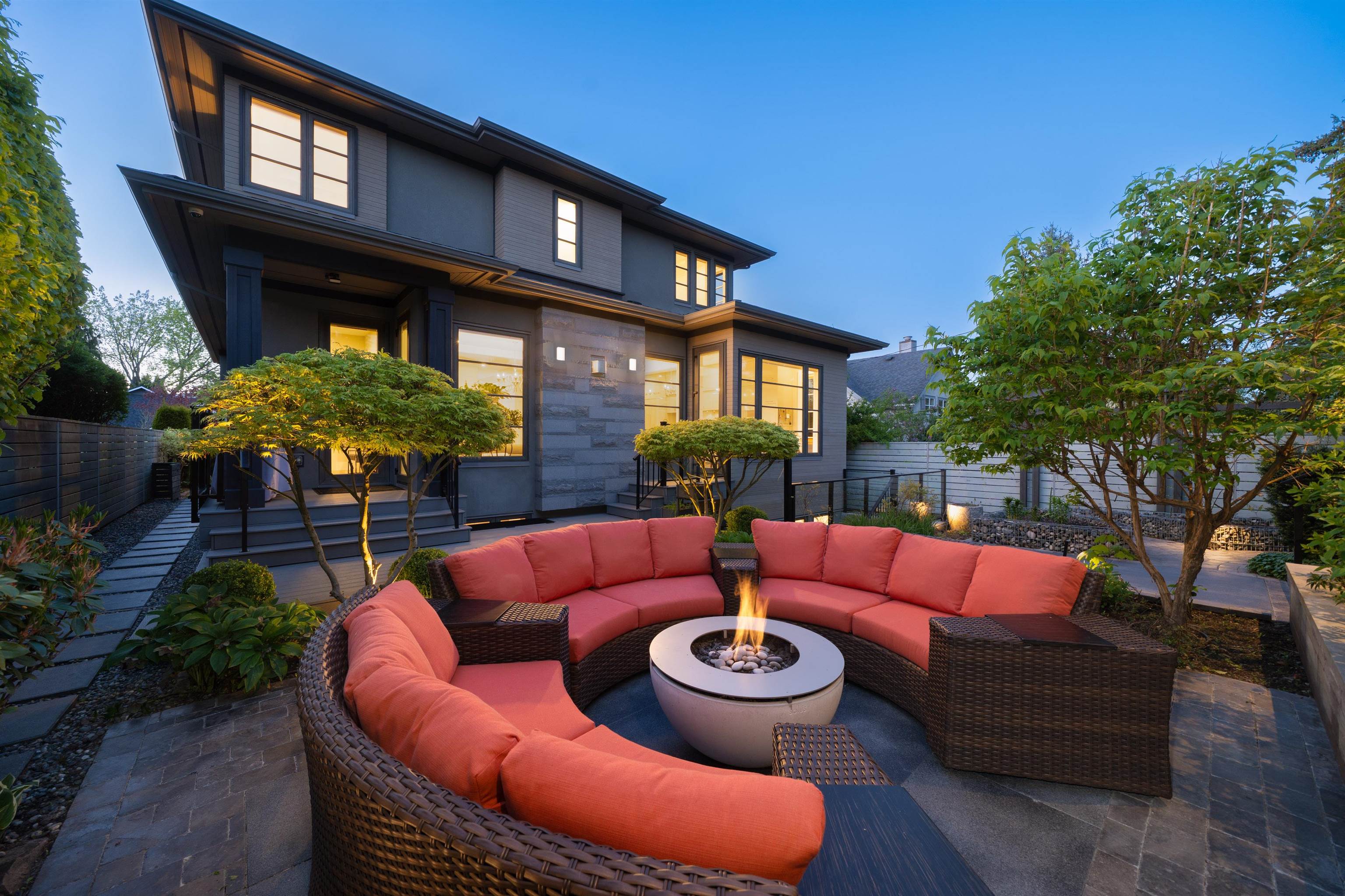 2820 West 32nd Avenue, Vancouver, BC V6L 2B6