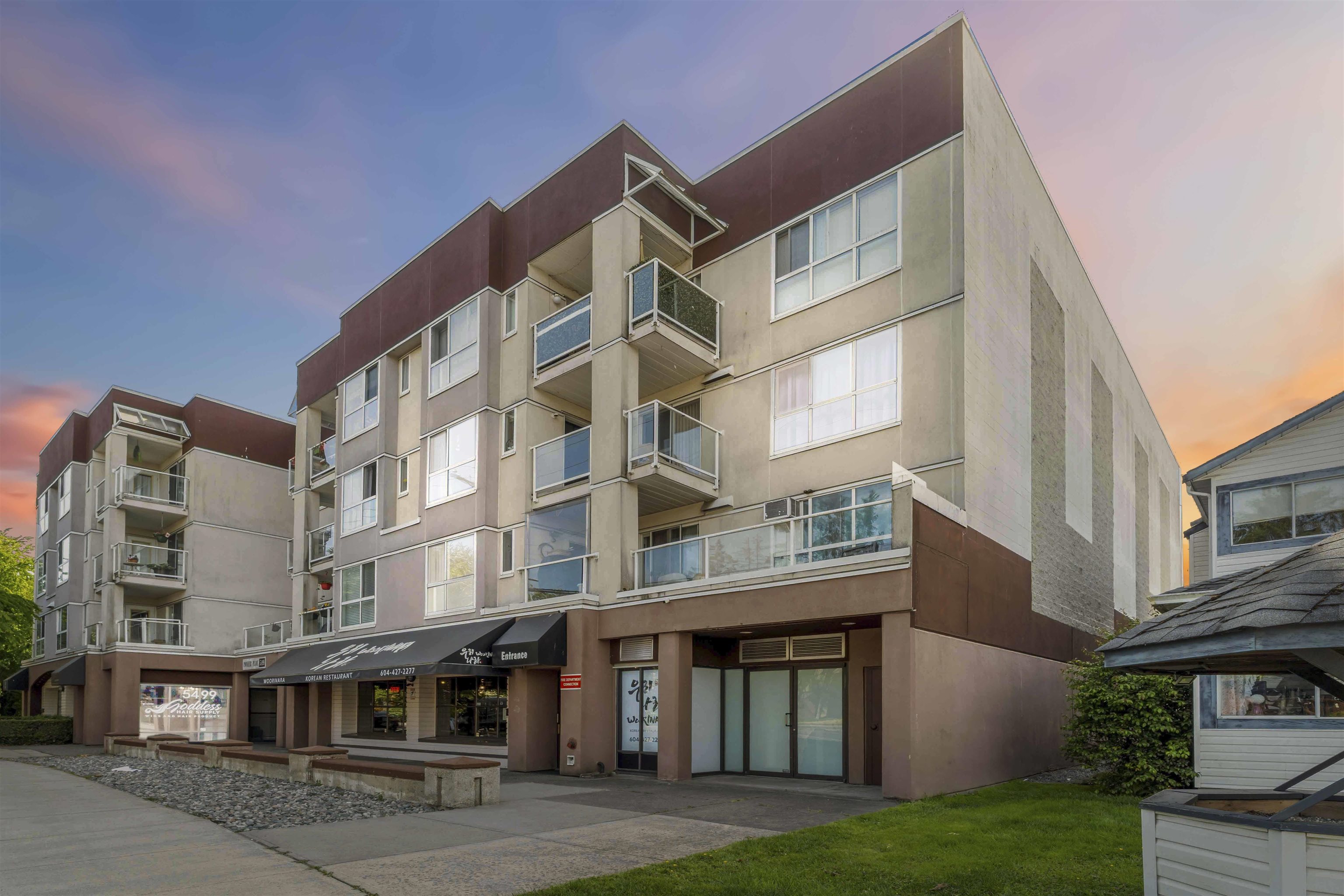 5499 203 Street #303, Langley, BC V3A 1W1