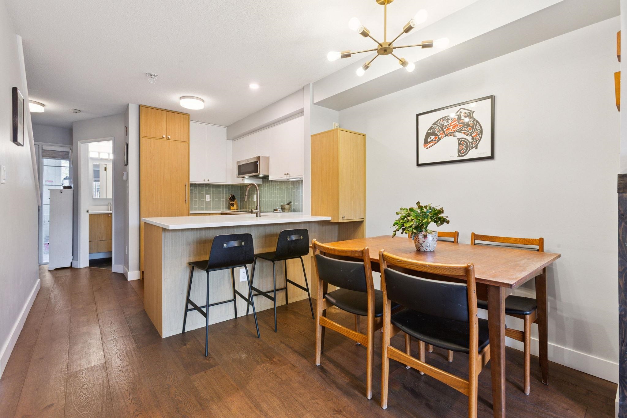 2565 West Broadway #314, Vancouver, BC V6K 2E9
