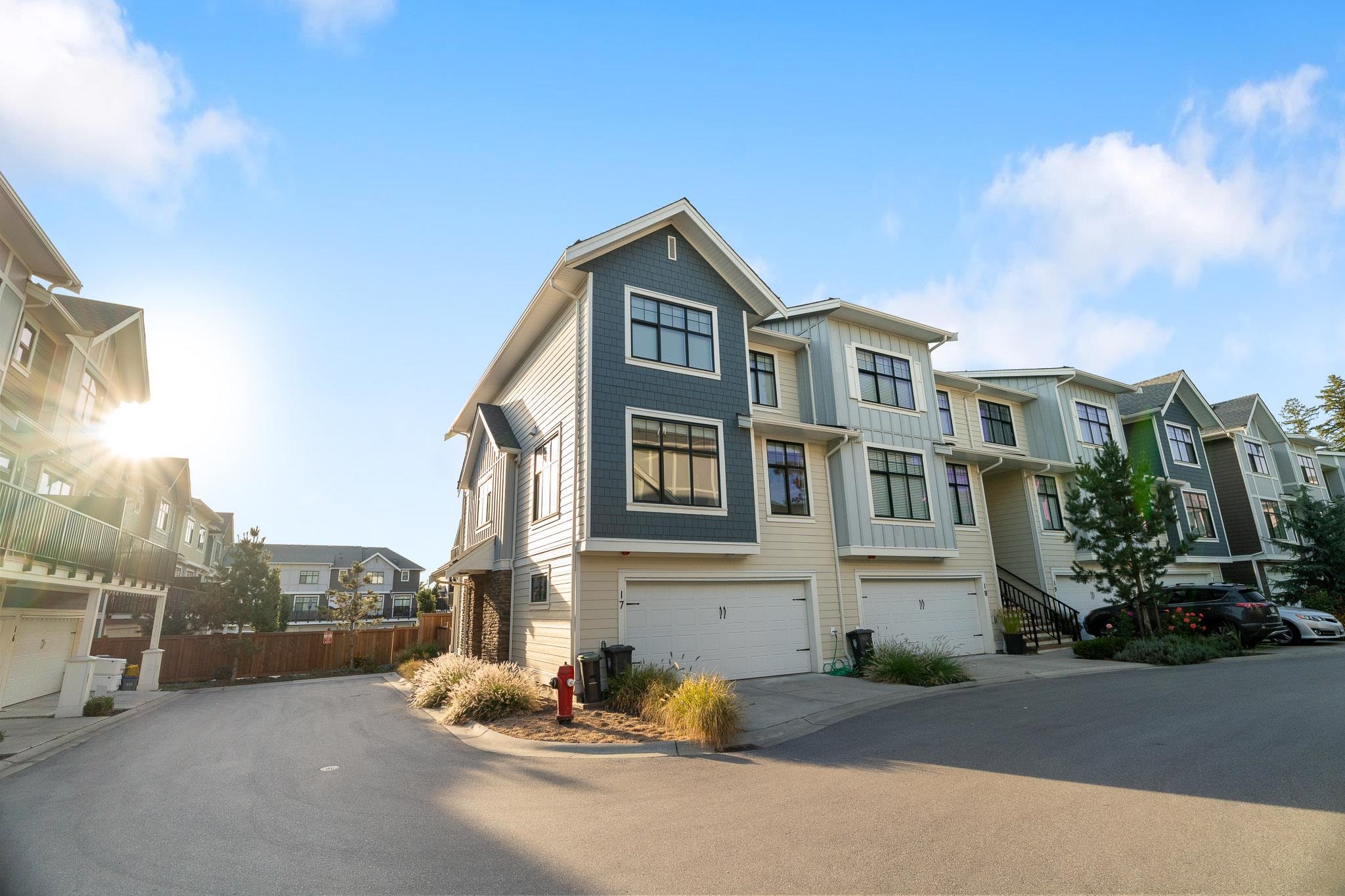 20327 72b Avenue #17, Langley, BC V2Y 4J6