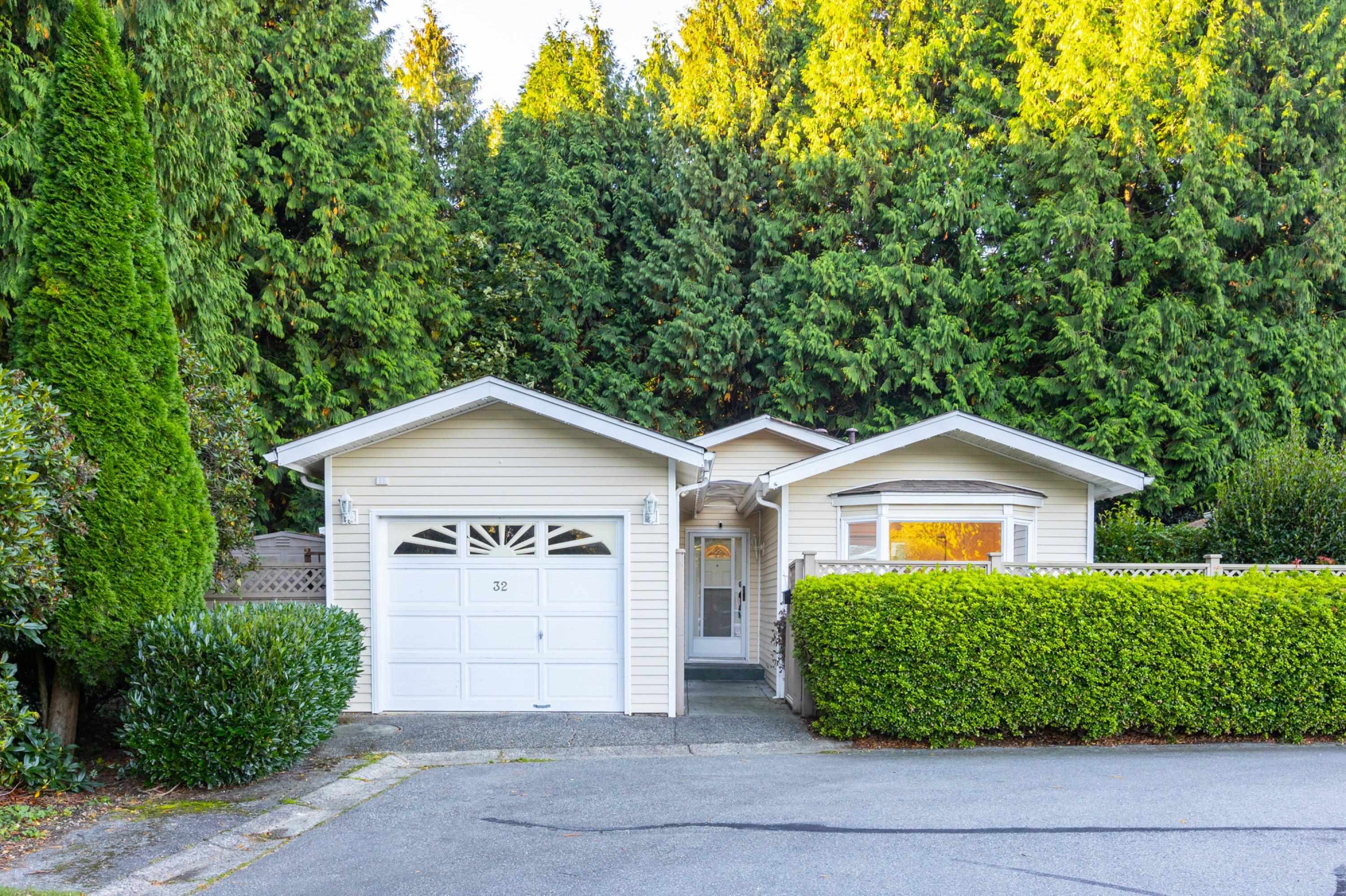 1400 164 Street #32, Surrey, BC V4A 8T4