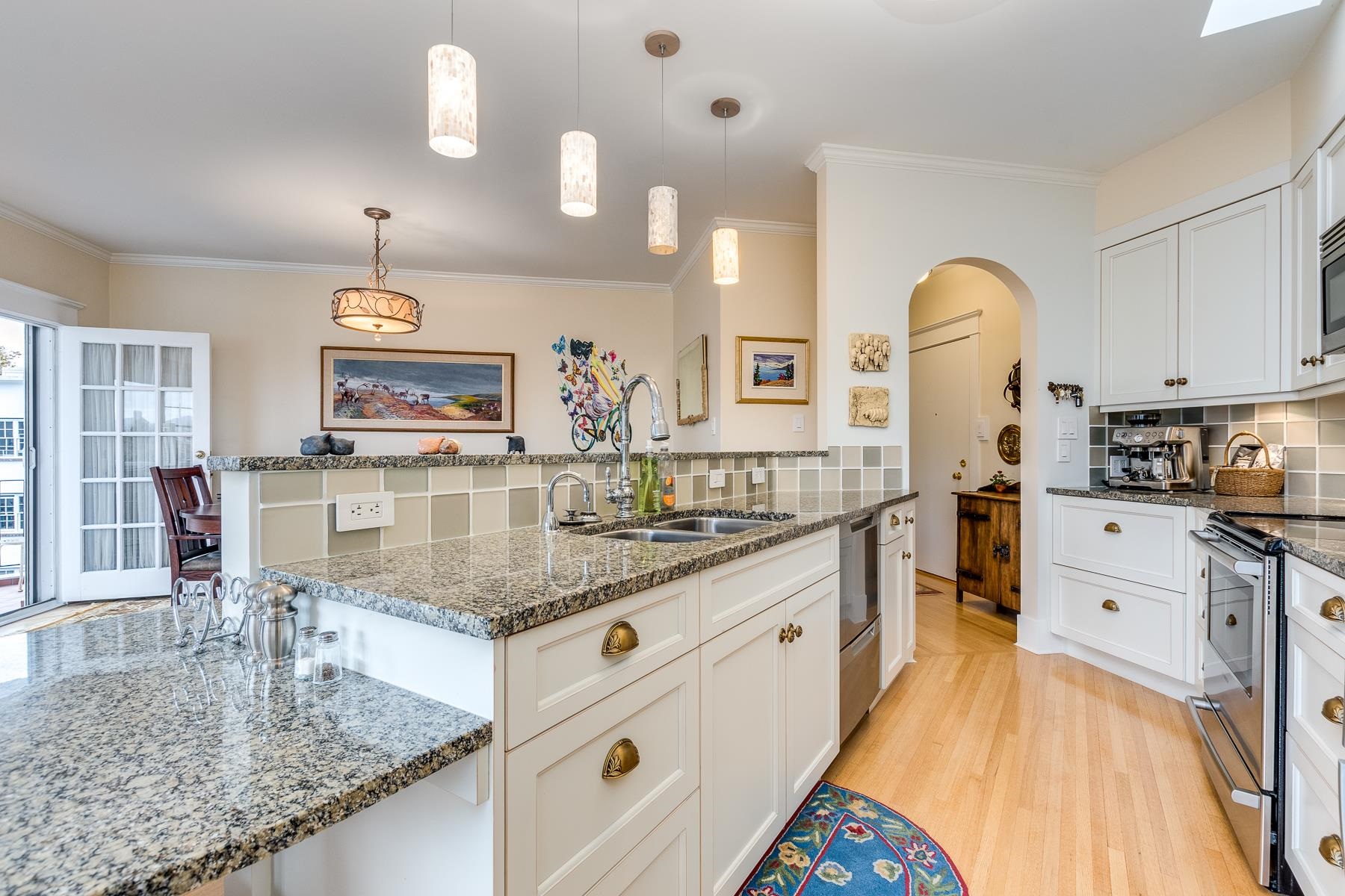 2890 Point Grey Road #307, Vancouver, BC V6K 1A9