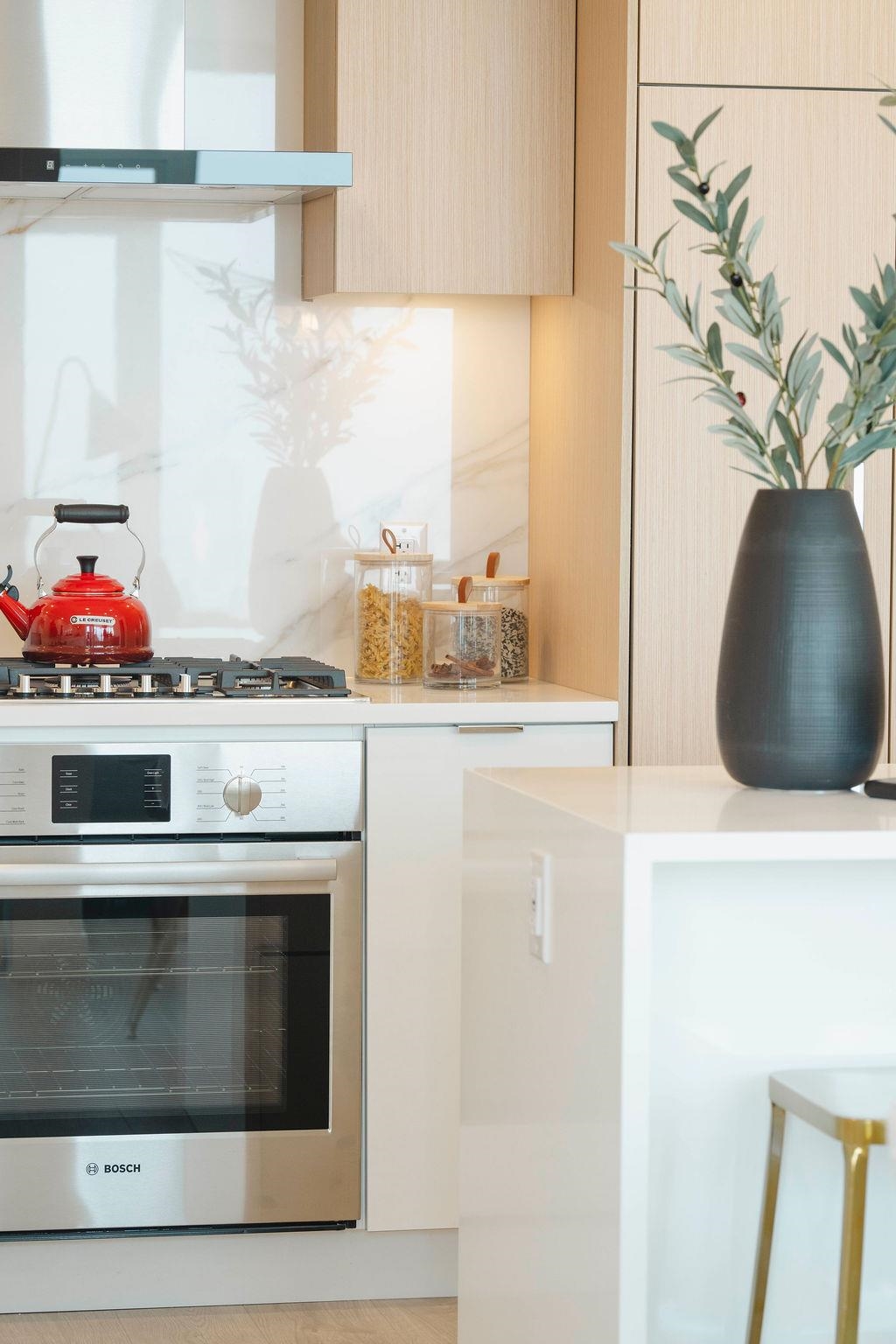 4988 Bennett St #3302, Burnaby, BC V5H 0L1