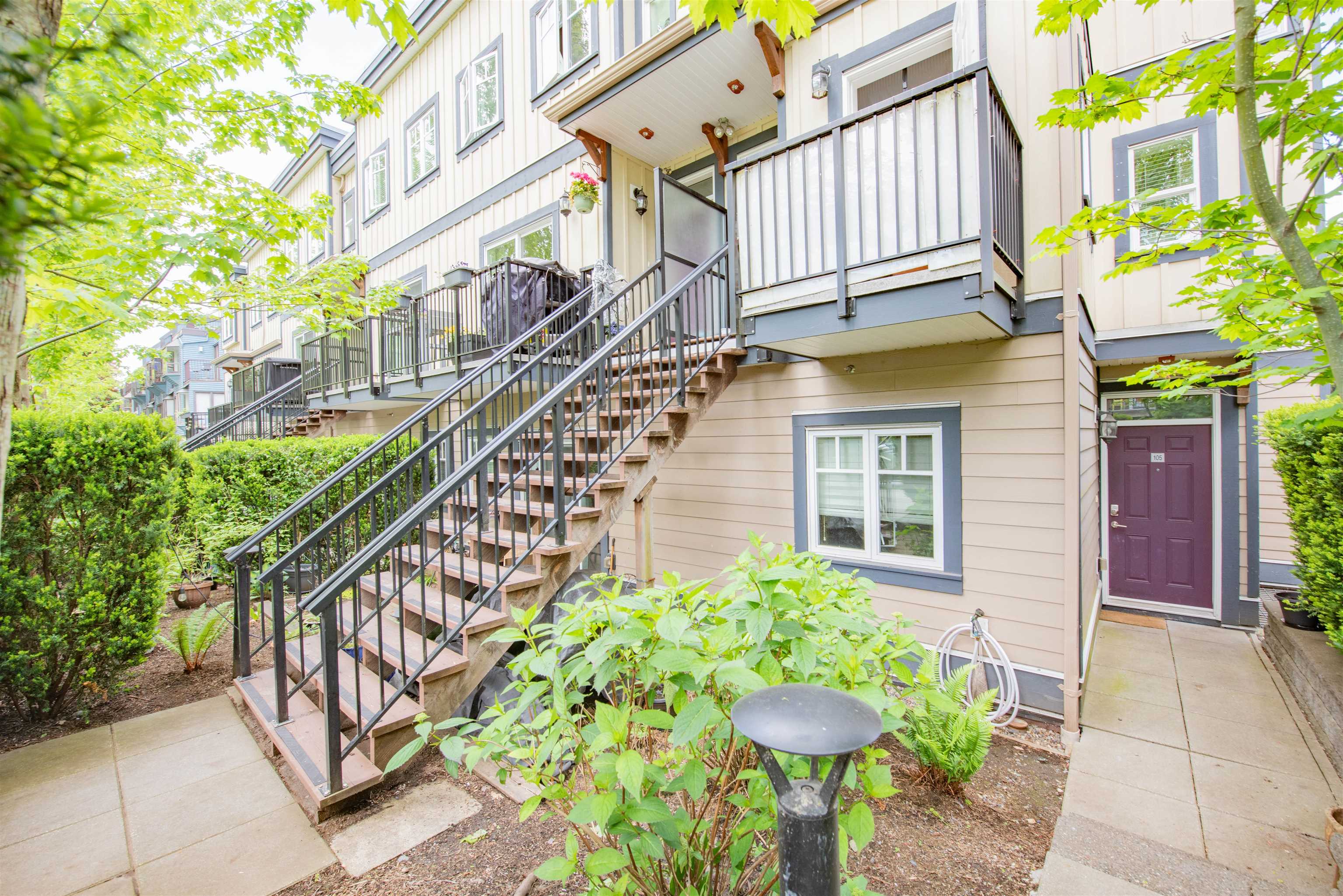 2263 Triumph Street #207, Vancouver, BC V5L 1L2