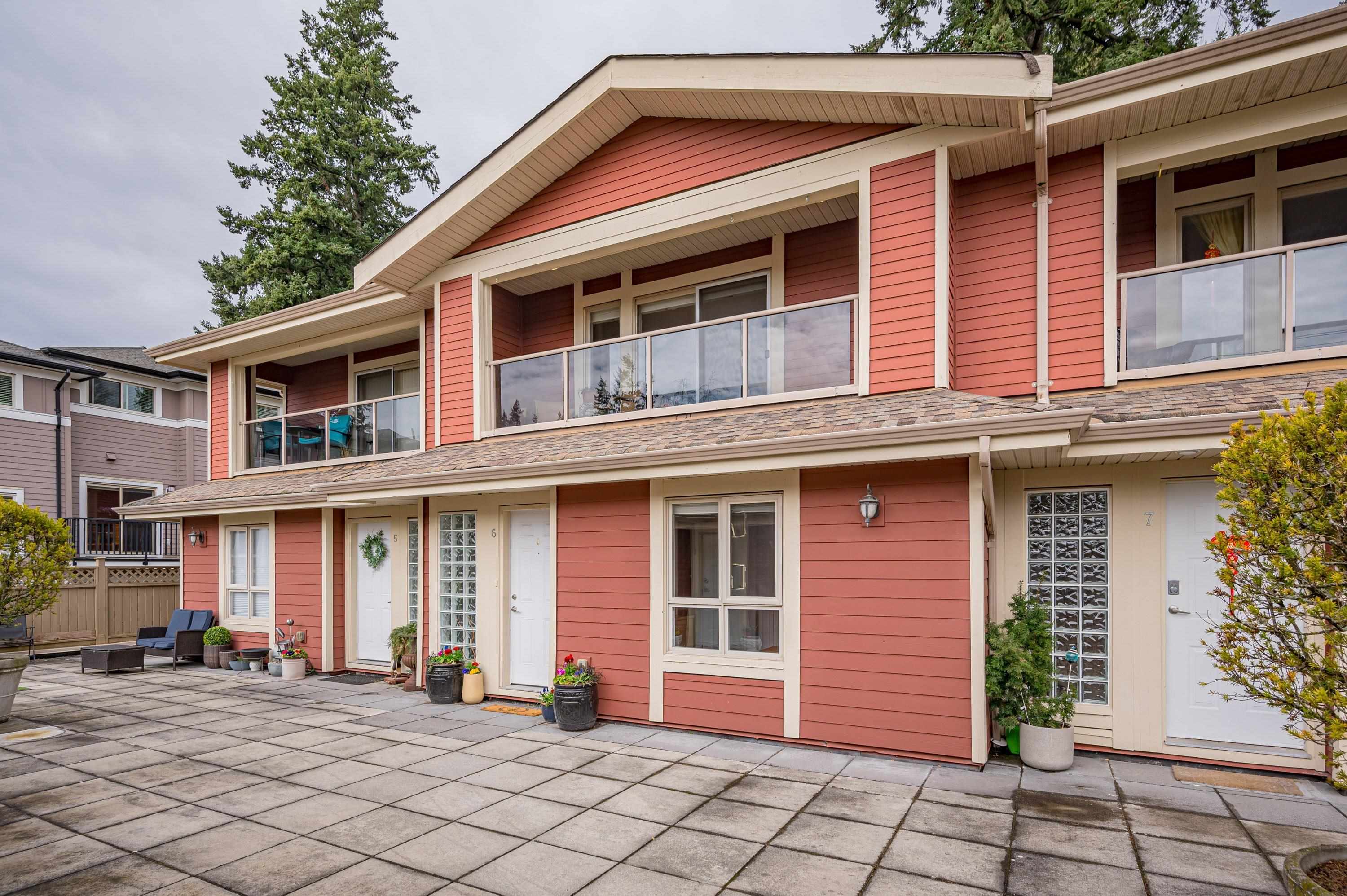 14921 Thrift Avenue #6, White Rock, BC V4B 2J8