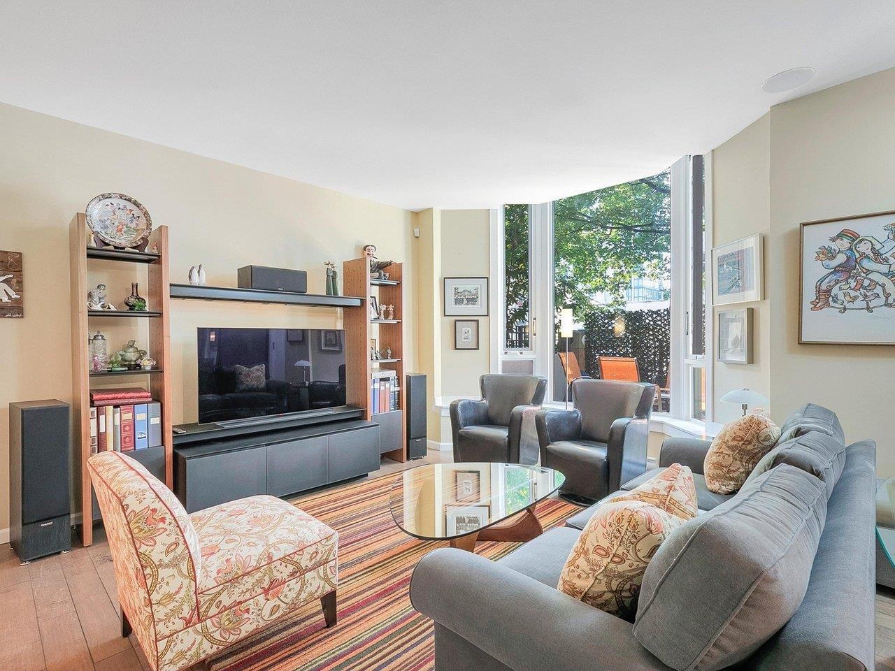 1490 Hornby Street, Vancouver, BC V6Z 1X3