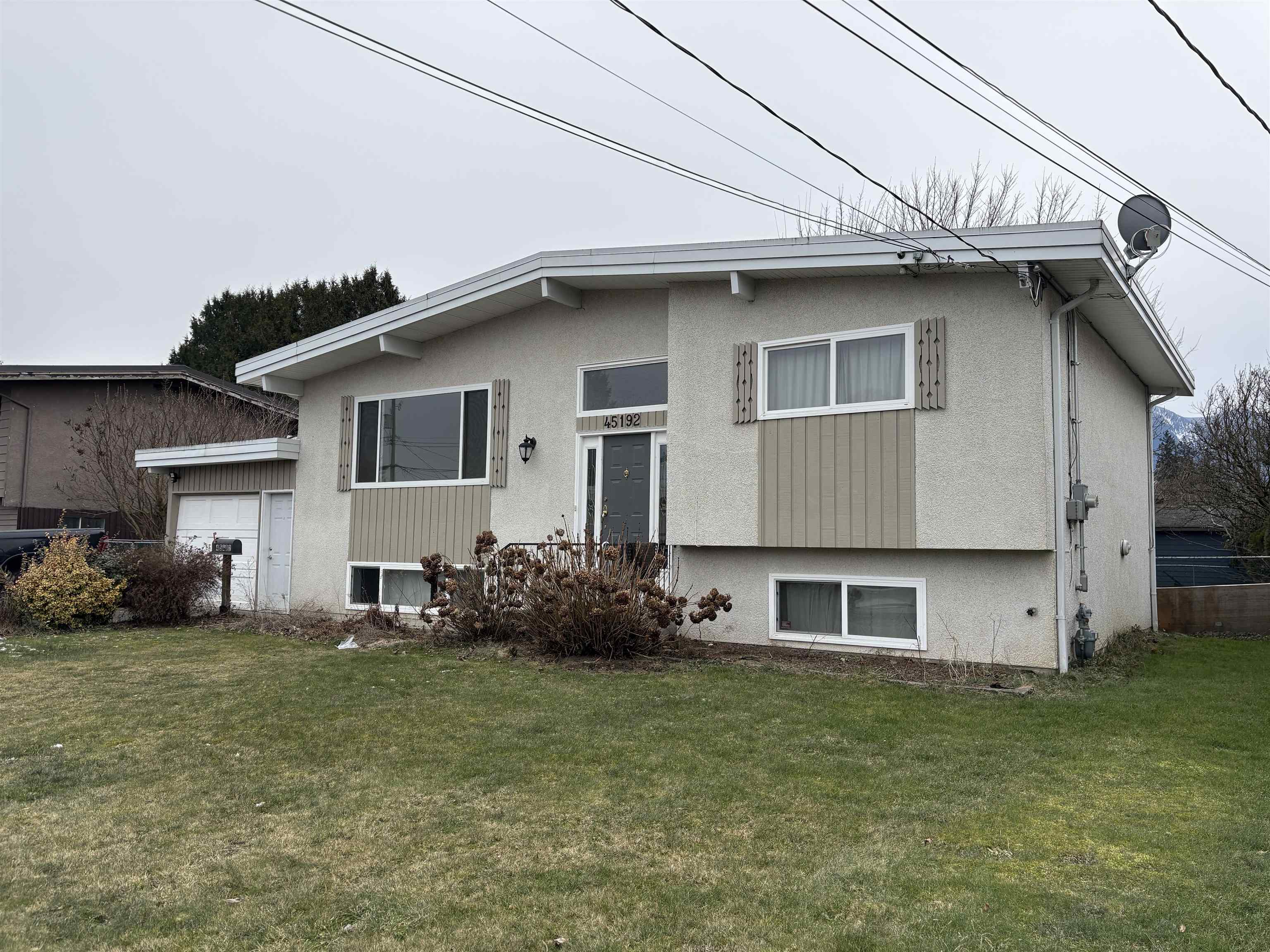 45192 Montcalm Road, Chilliwack, BC V2R 2J9