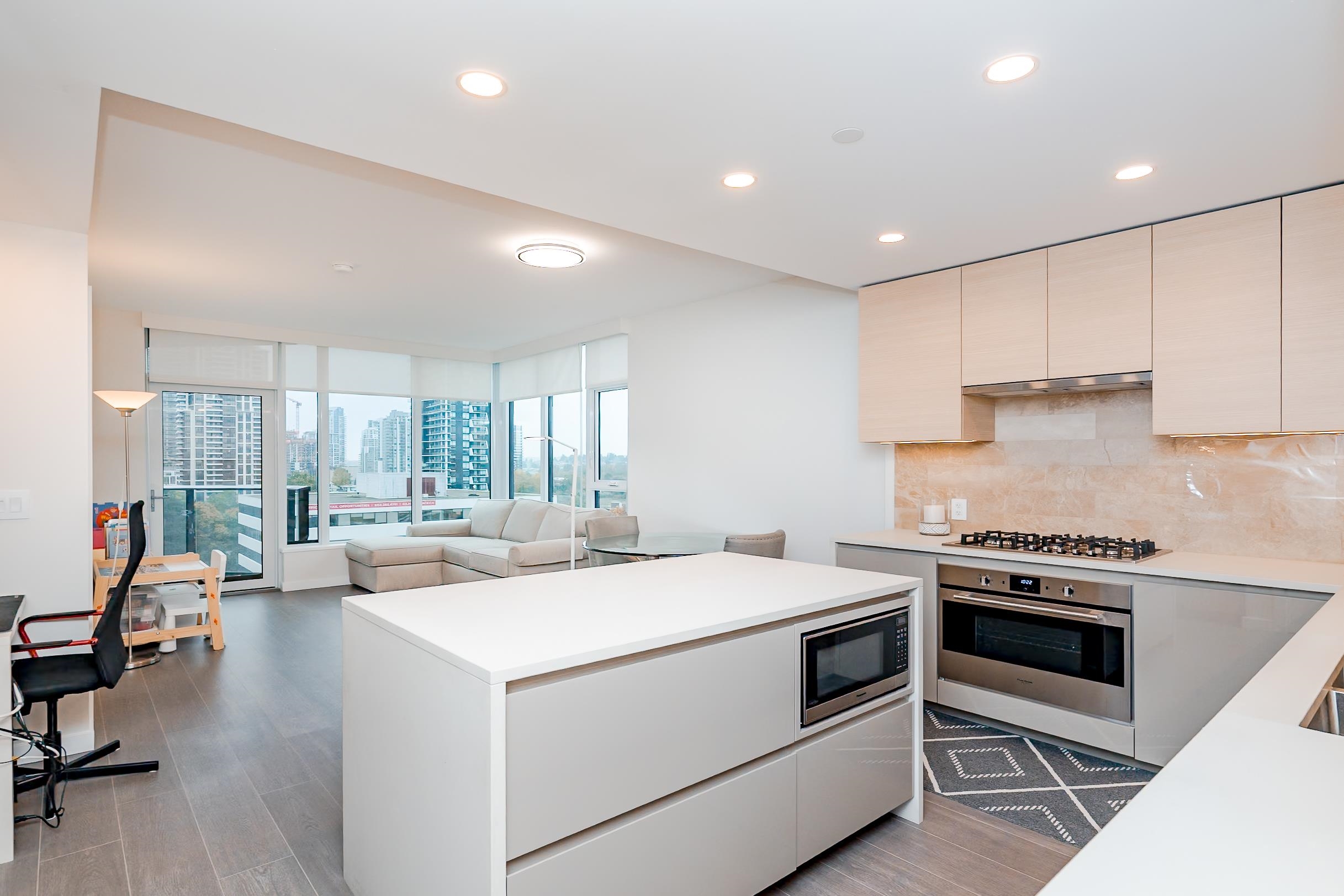 4168 Lougheed Hwy #1010, Burnaby, BC V5C 0N9