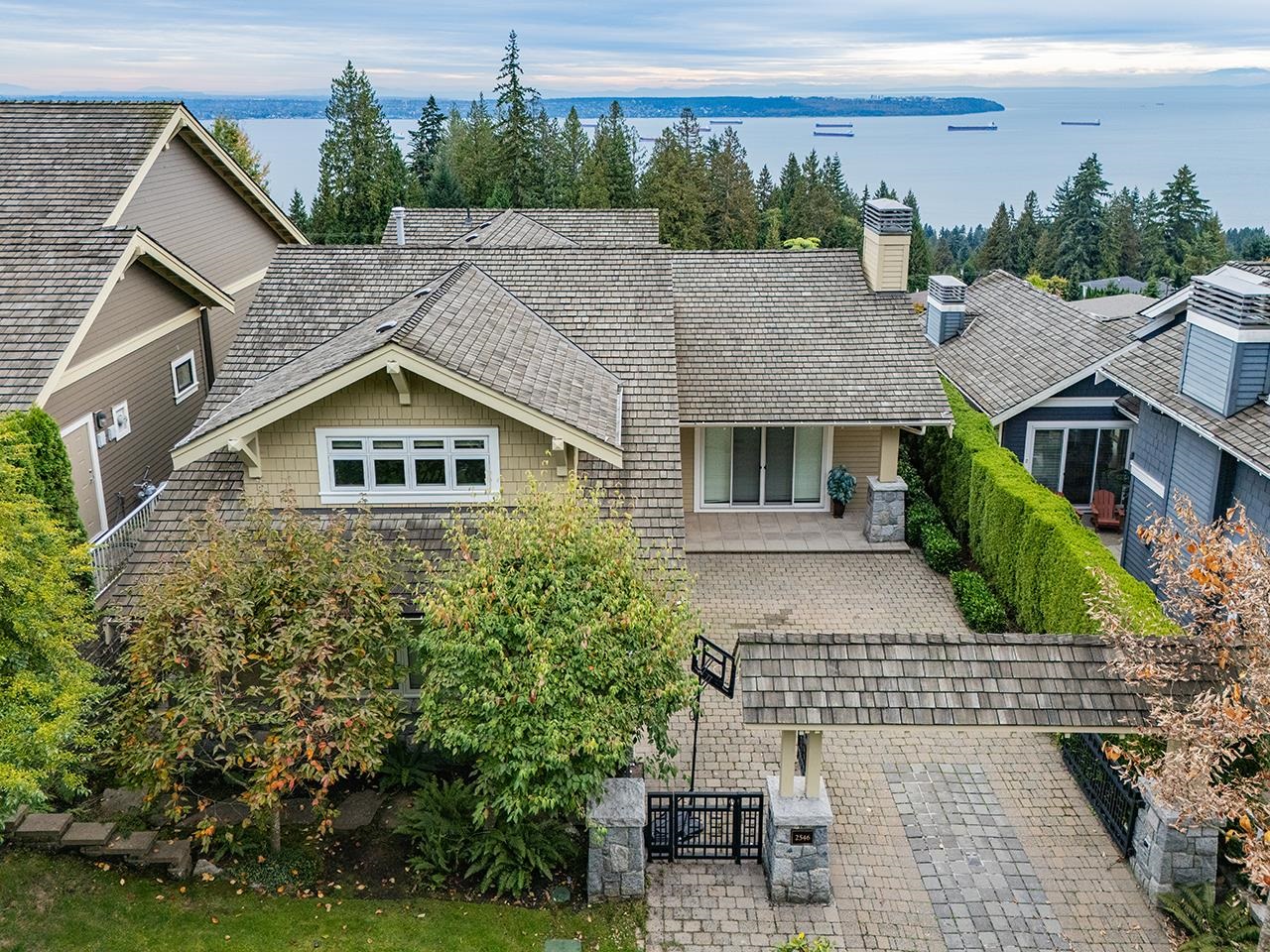 2546 Marr Creek Court, West Vancouver, BC V7S 0A3