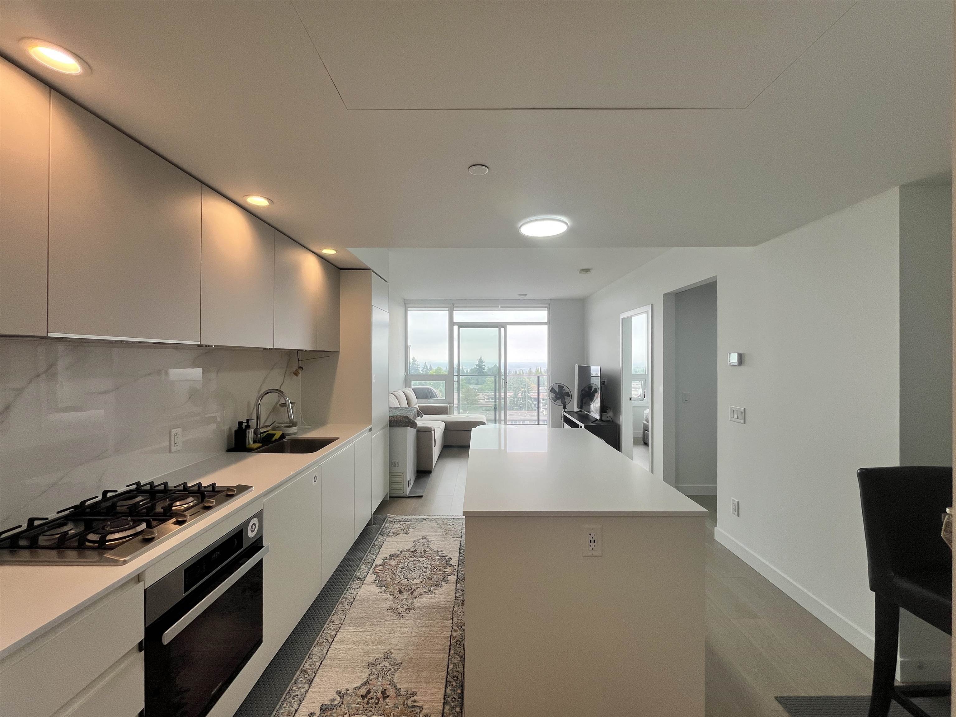 6537 Telford Ave #806, Burnaby, BC V5H 0K9